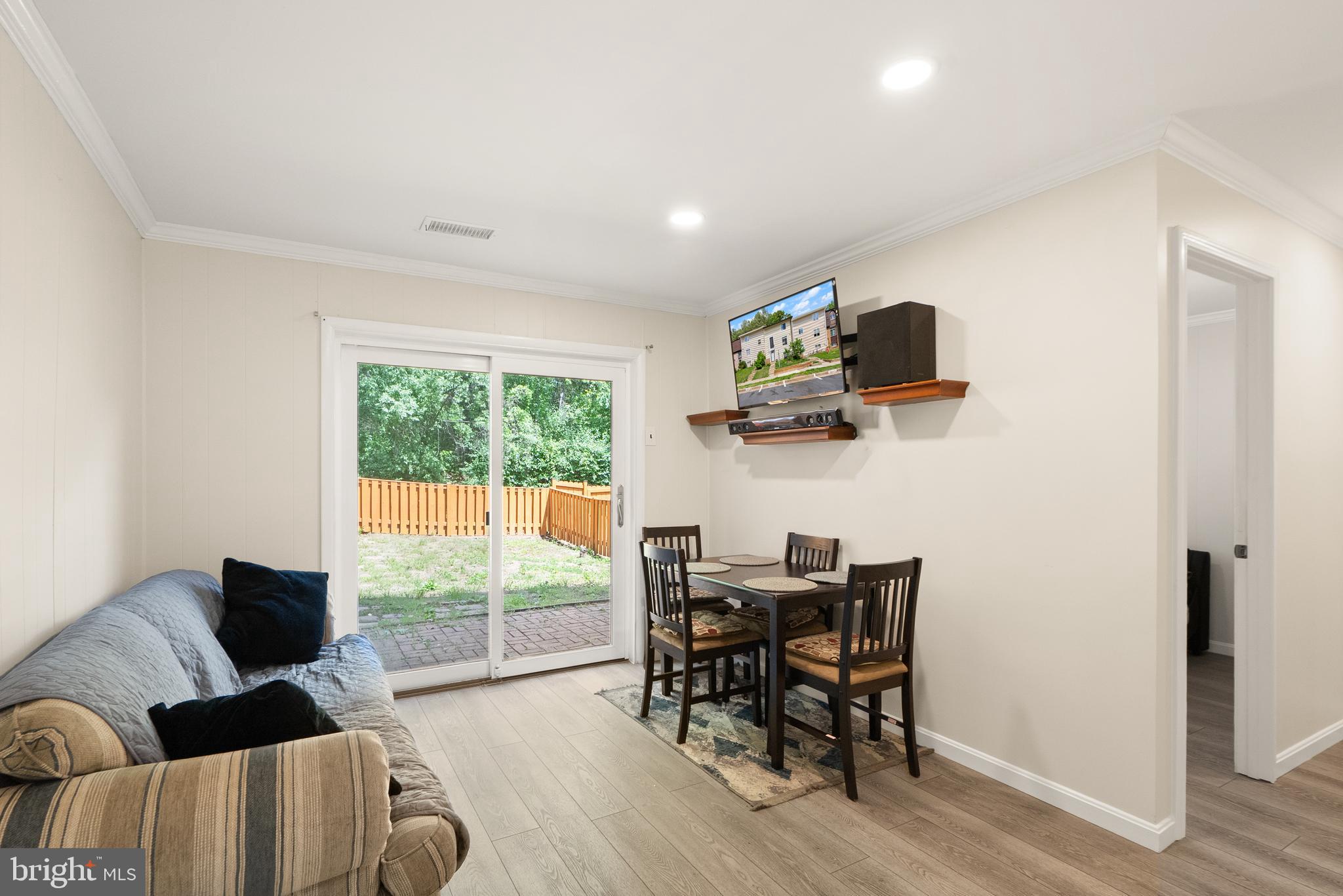 LAKE RIDGE - Residential