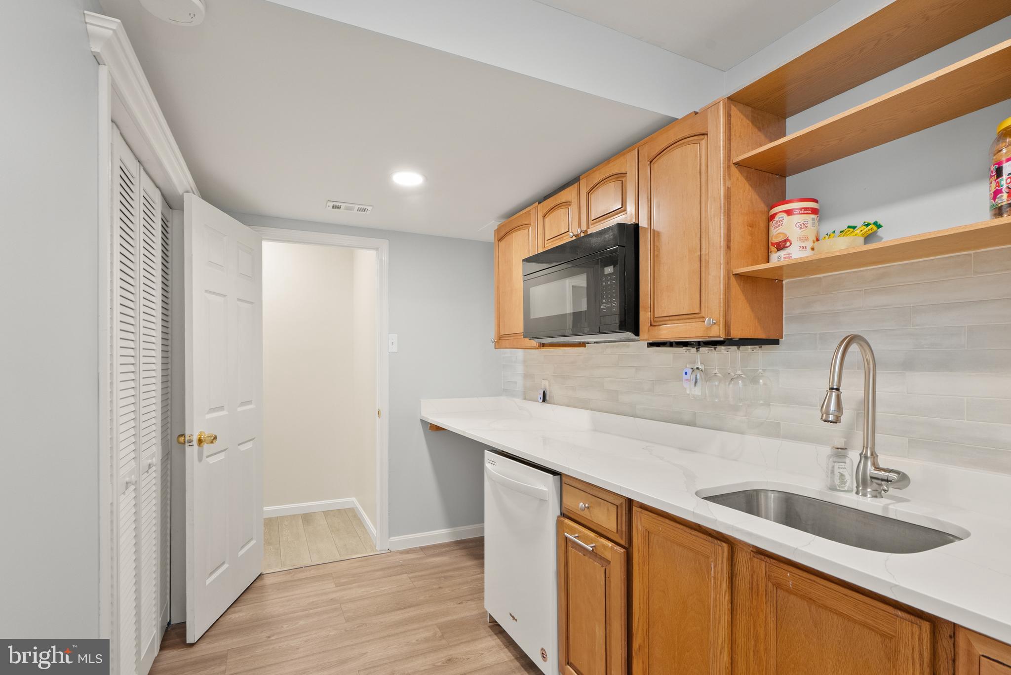 LAKE RIDGE - Residential