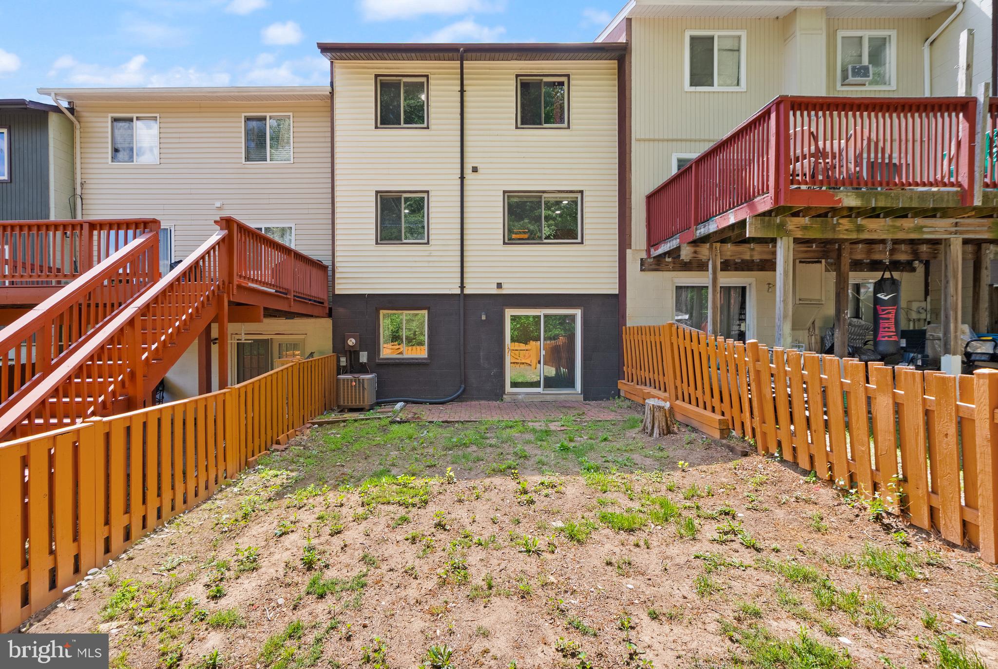 LAKE RIDGE - Residential