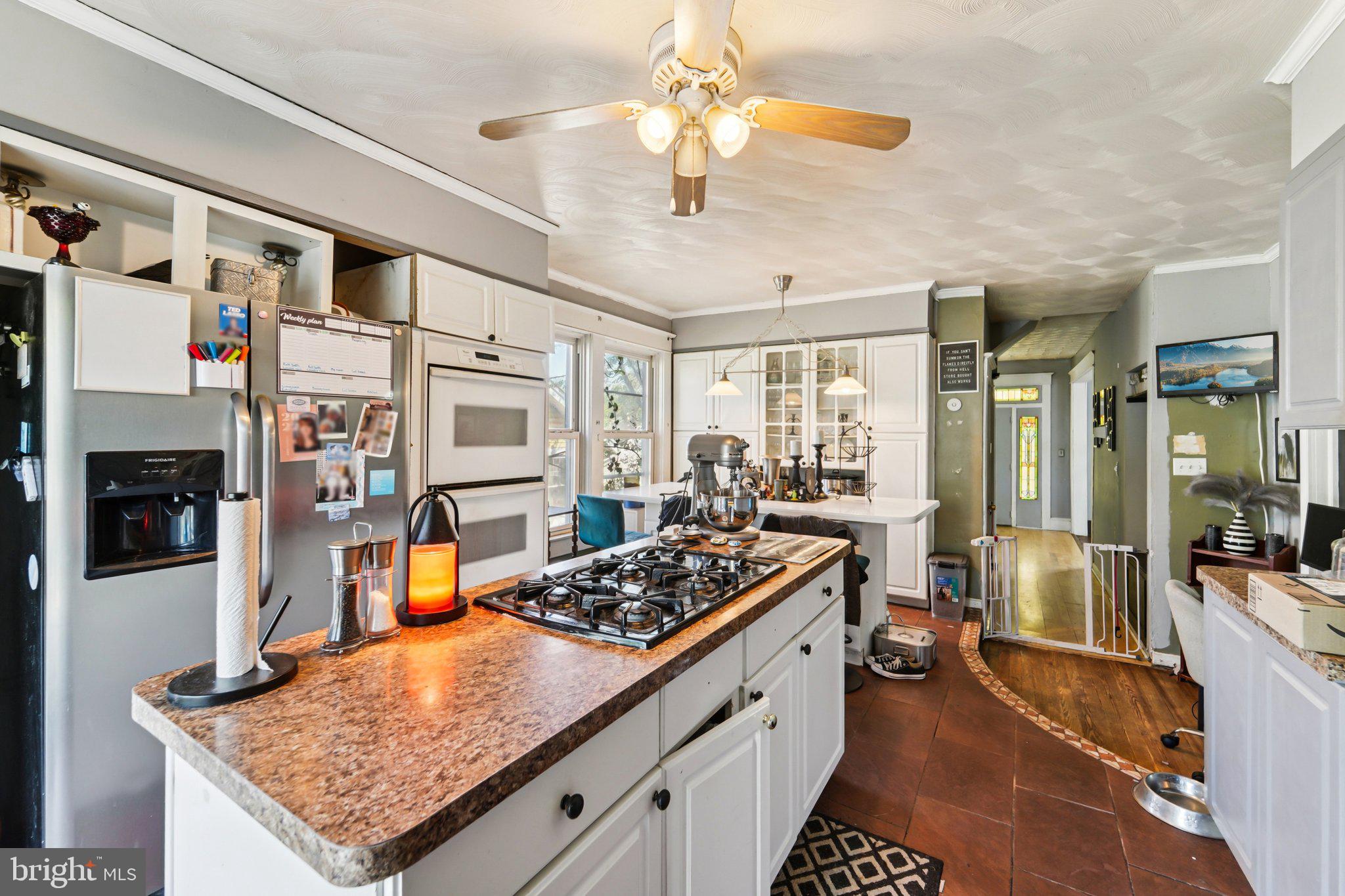 LAURAVILLE HISTORIC DISTRICT - Residential