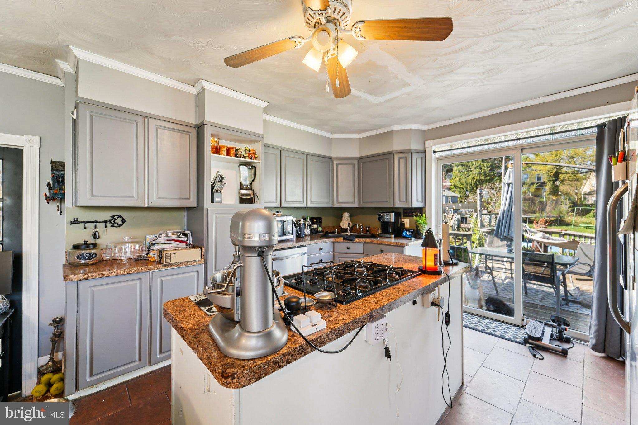 LAURAVILLE HISTORIC DISTRICT - Residential