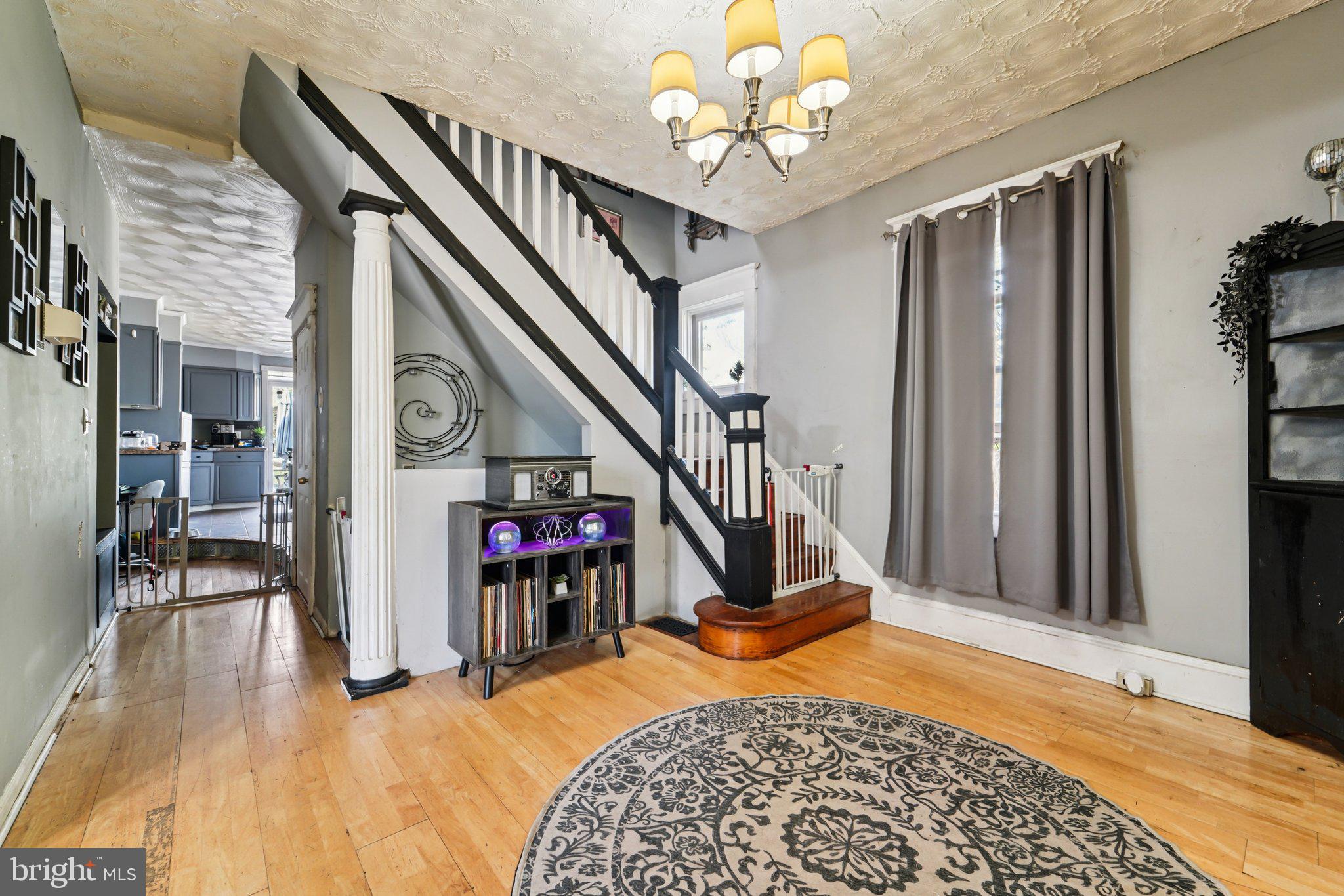 LAURAVILLE HISTORIC DISTRICT - Residential