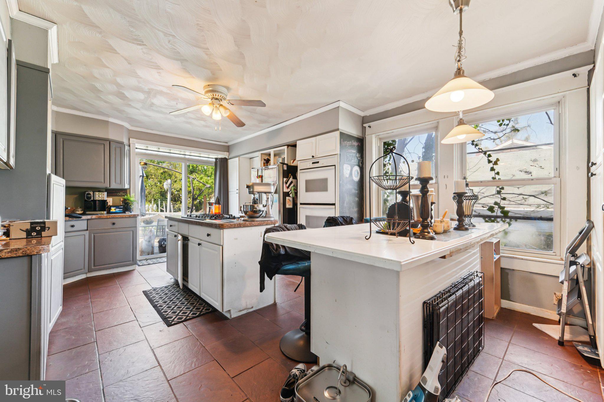 LAURAVILLE HISTORIC DISTRICT - Residential