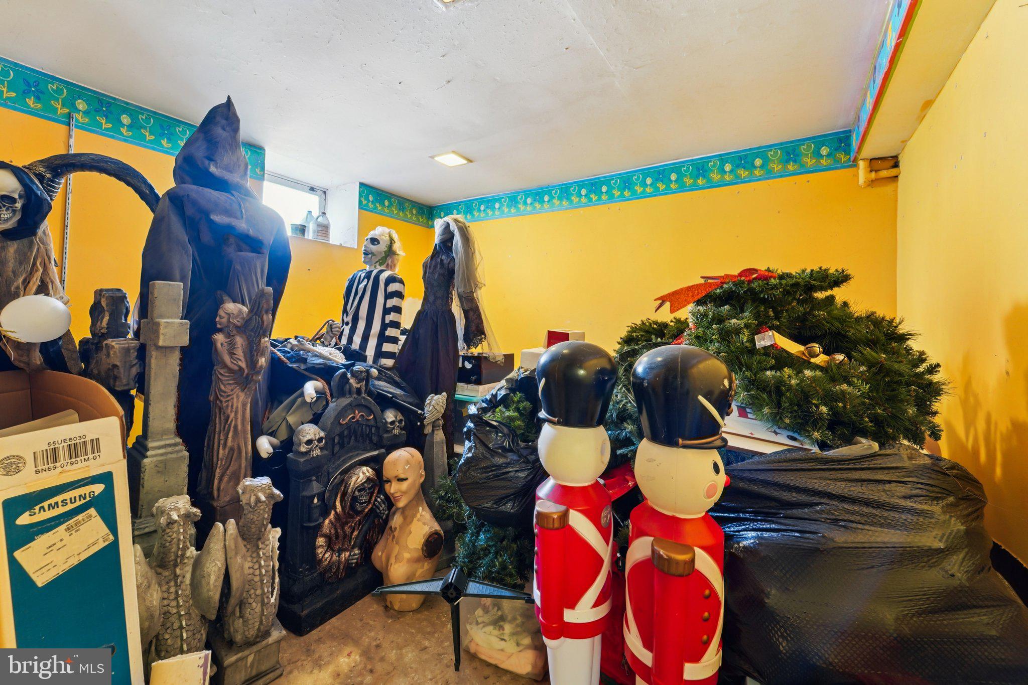 LAURAVILLE HISTORIC DISTRICT - Residential