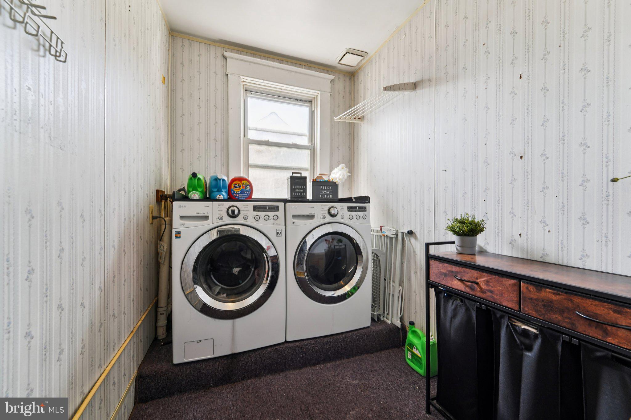 LAURAVILLE HISTORIC DISTRICT - Residential