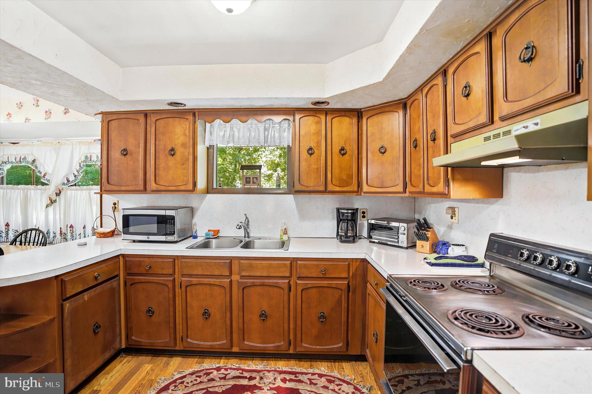 811 RIDLEY CREEK DRIVE
