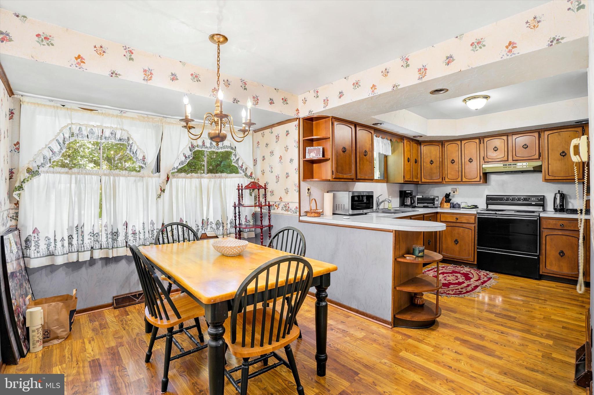 811 RIDLEY CREEK DRIVE