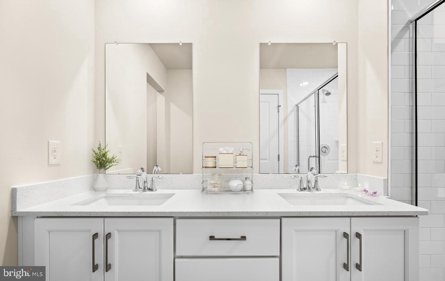 RIVER POINTE - Residential Lease