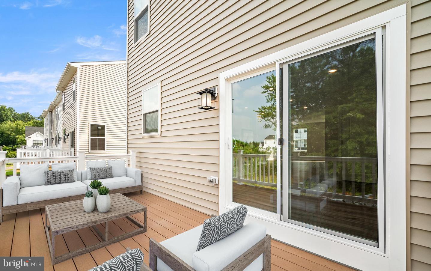 RIVER POINTE - Residential Lease