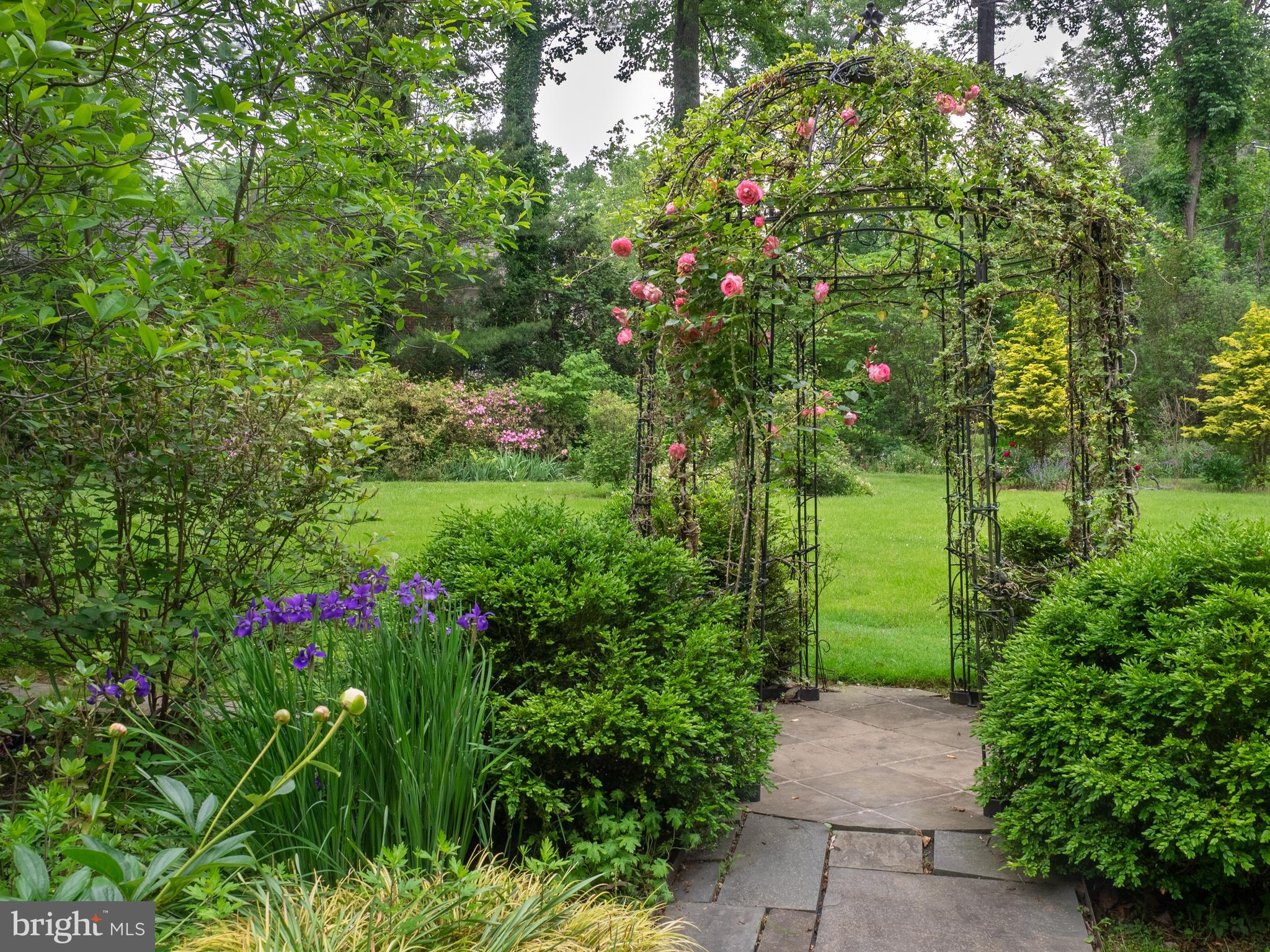 BANNOCKBURN HEIGHTS - Residential