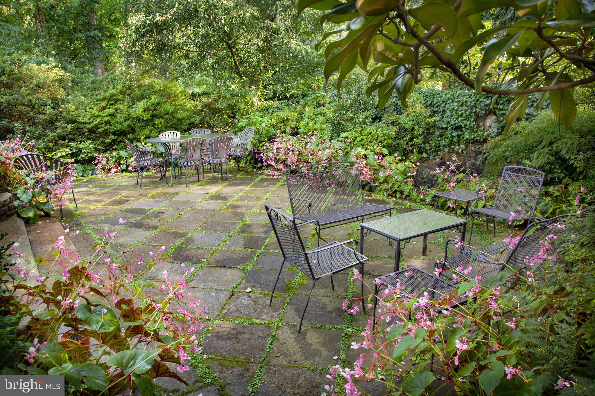 BANNOCKBURN HEIGHTS - Residential