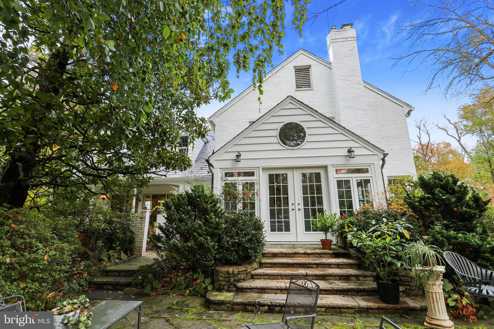 BANNOCKBURN HEIGHTS - Residential