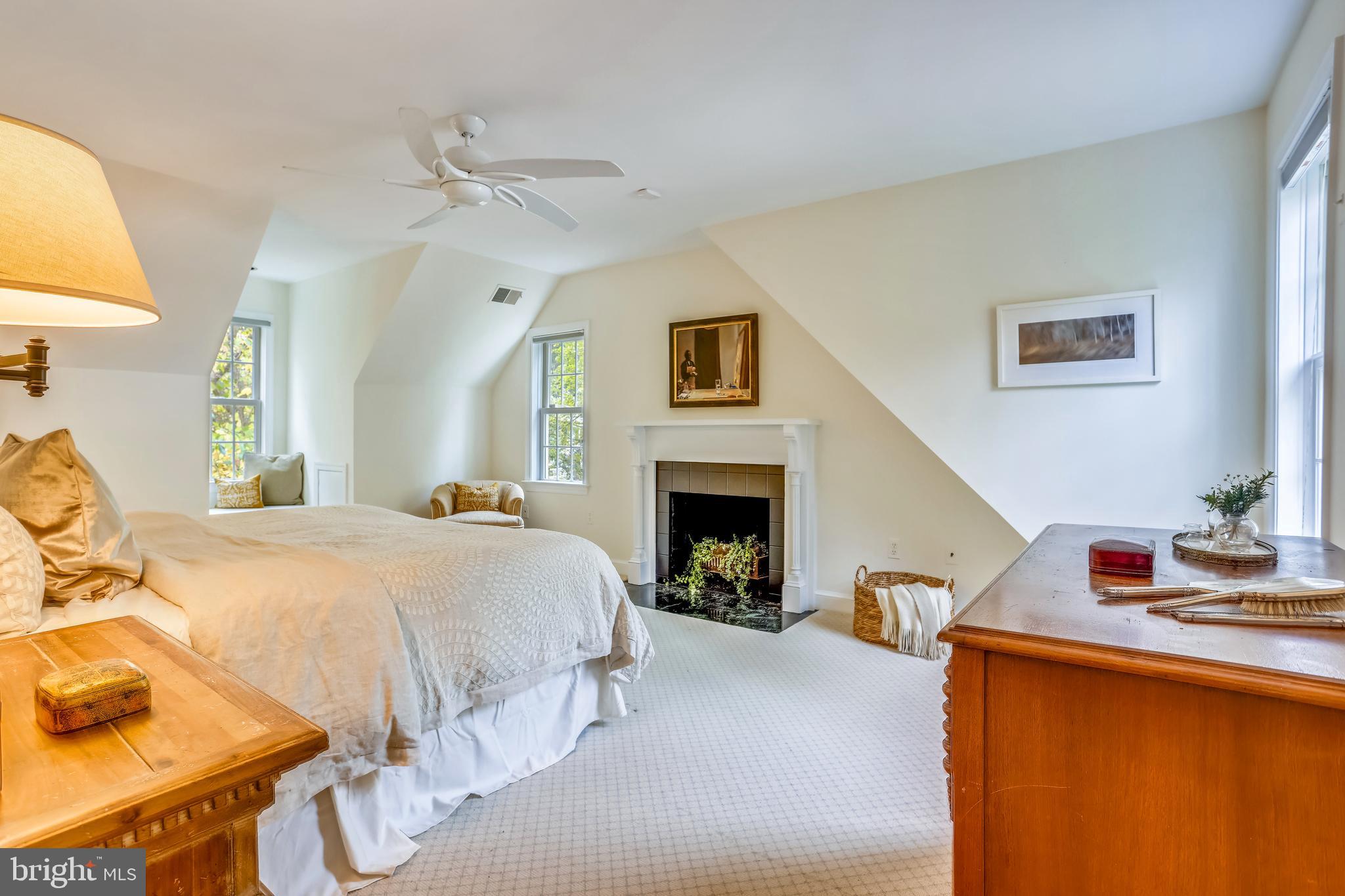 BANNOCKBURN HEIGHTS - Residential