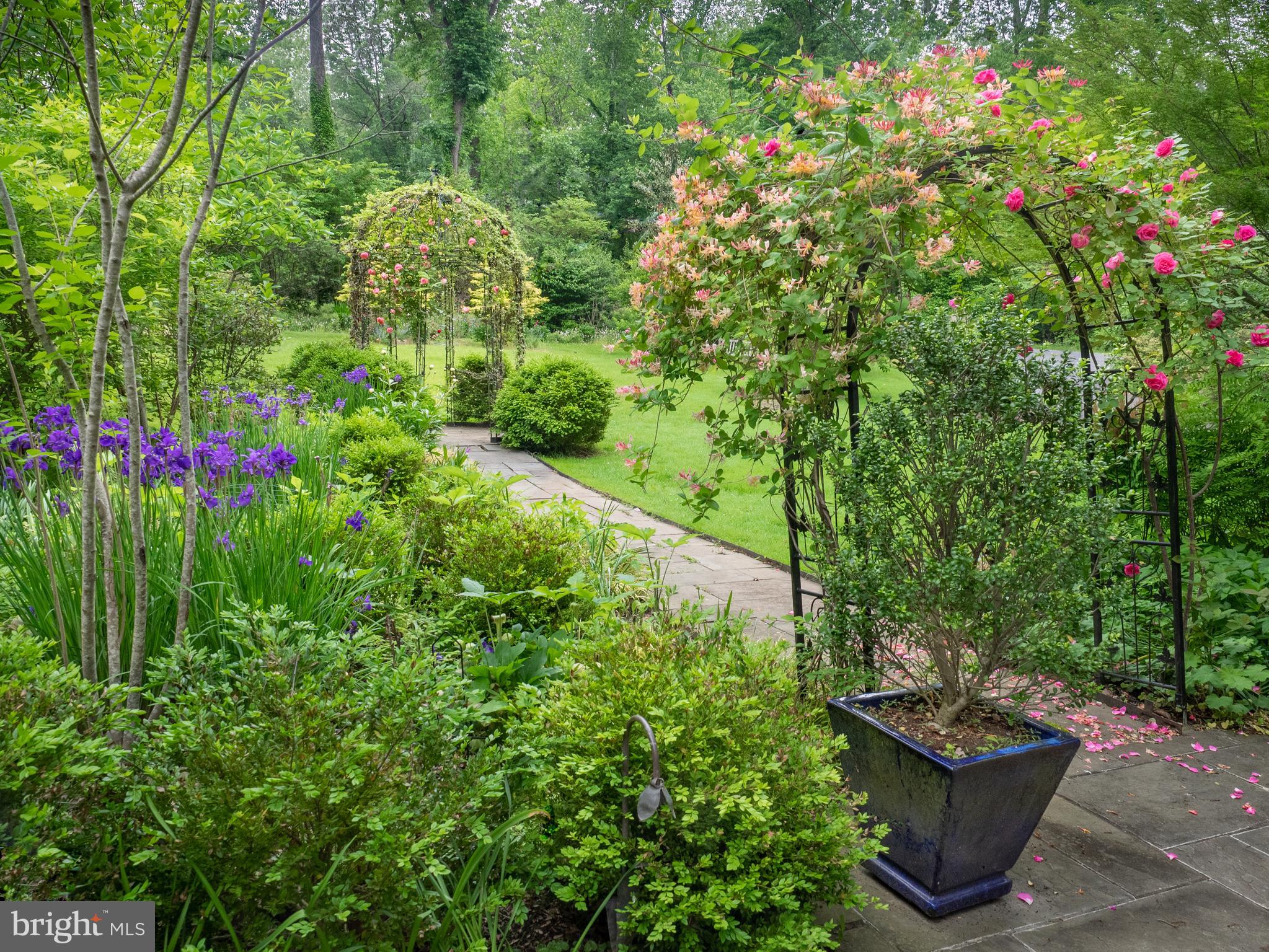 BANNOCKBURN HEIGHTS - Residential