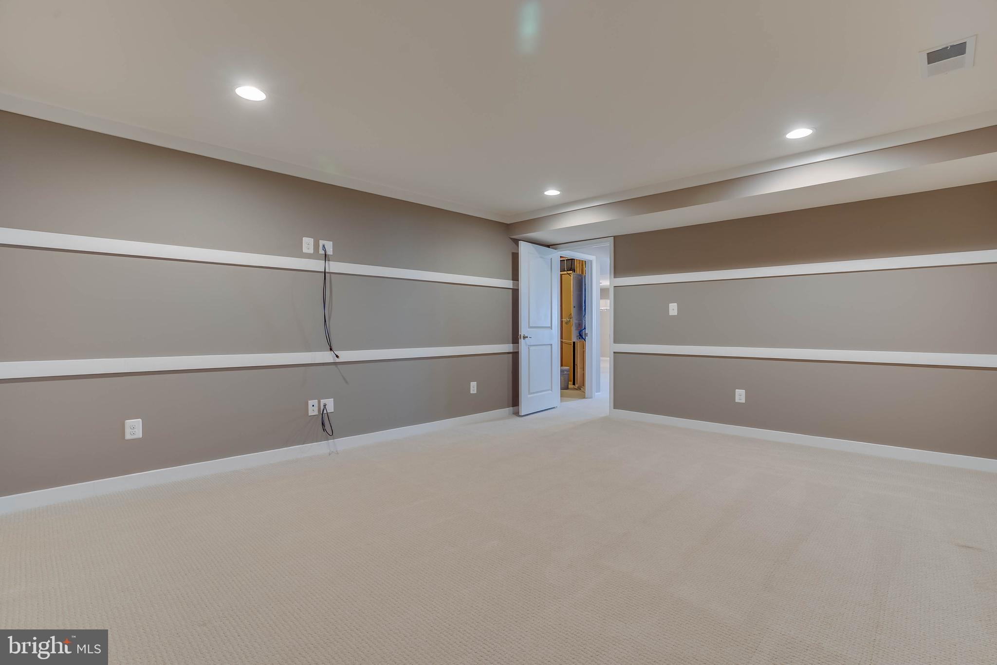 MAY'S QUARTER - Residential Lease