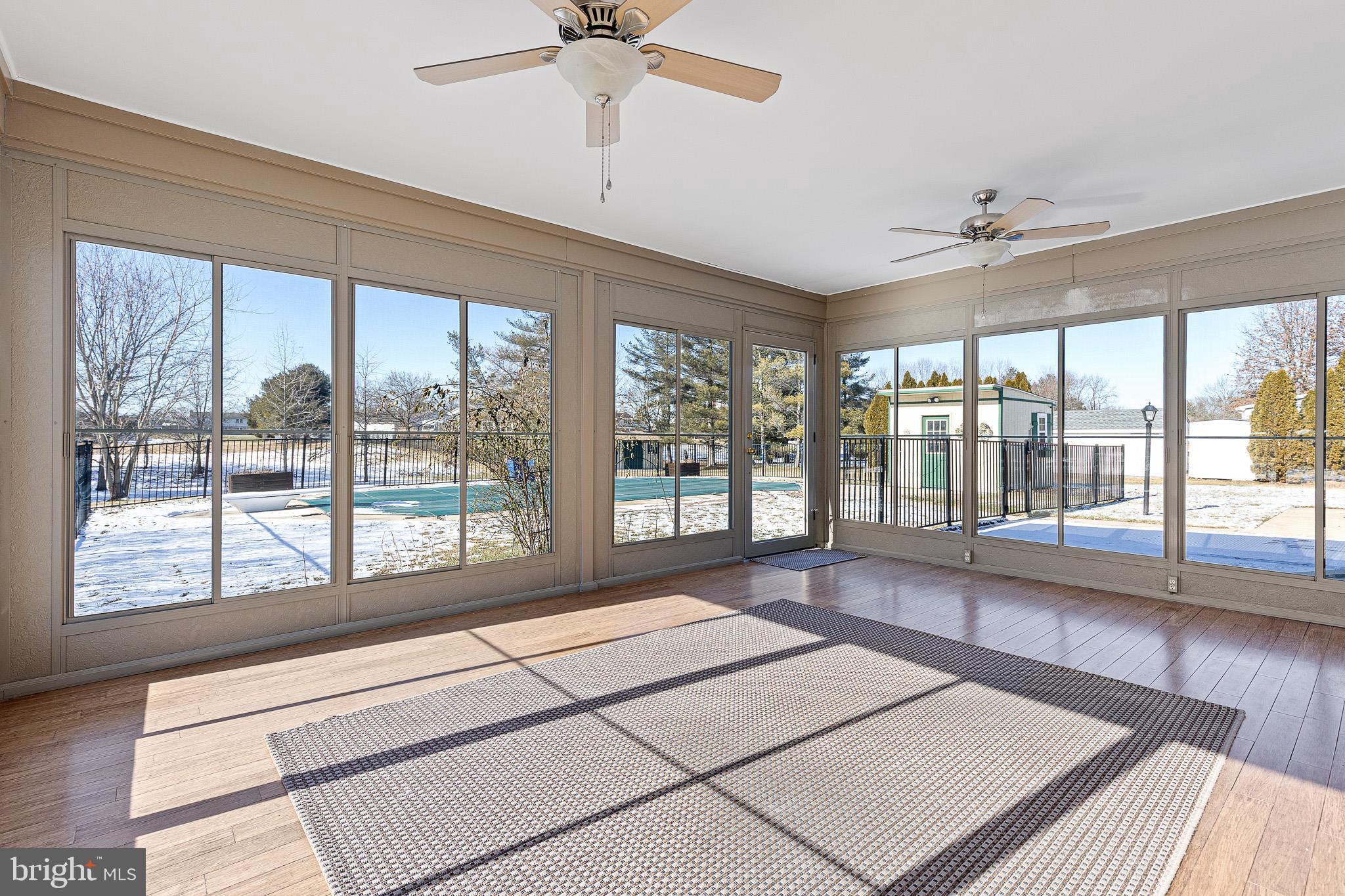 CARAVEL FARMS - Residential