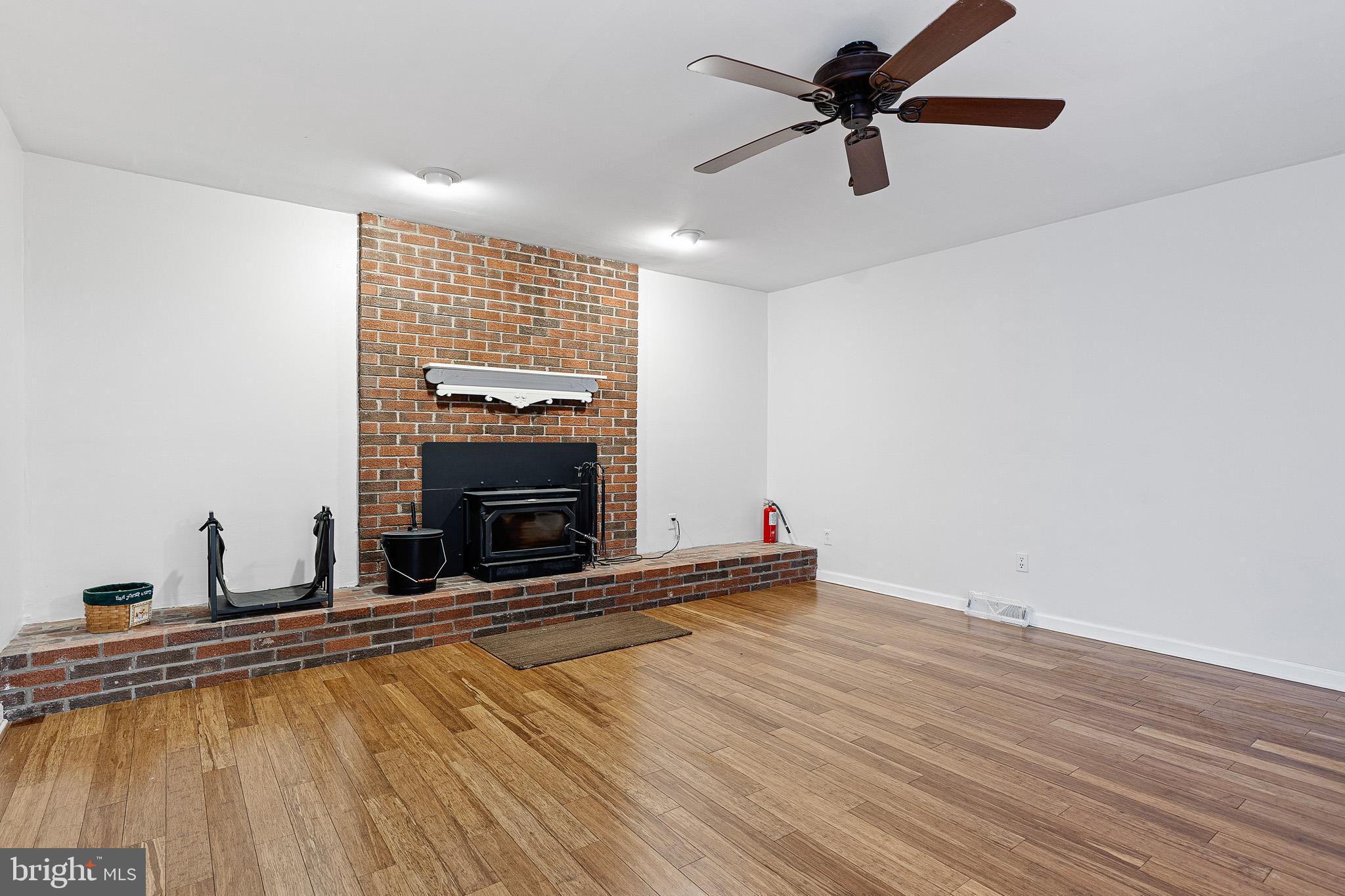 CARAVEL FARMS - Residential