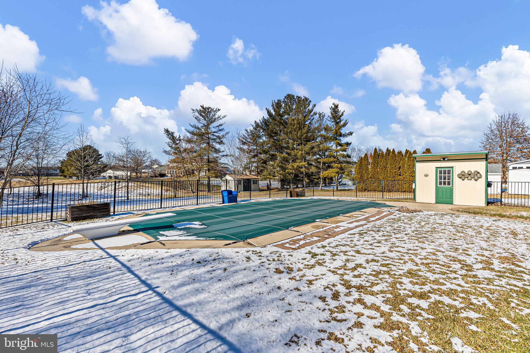 CARAVEL FARMS - Residential