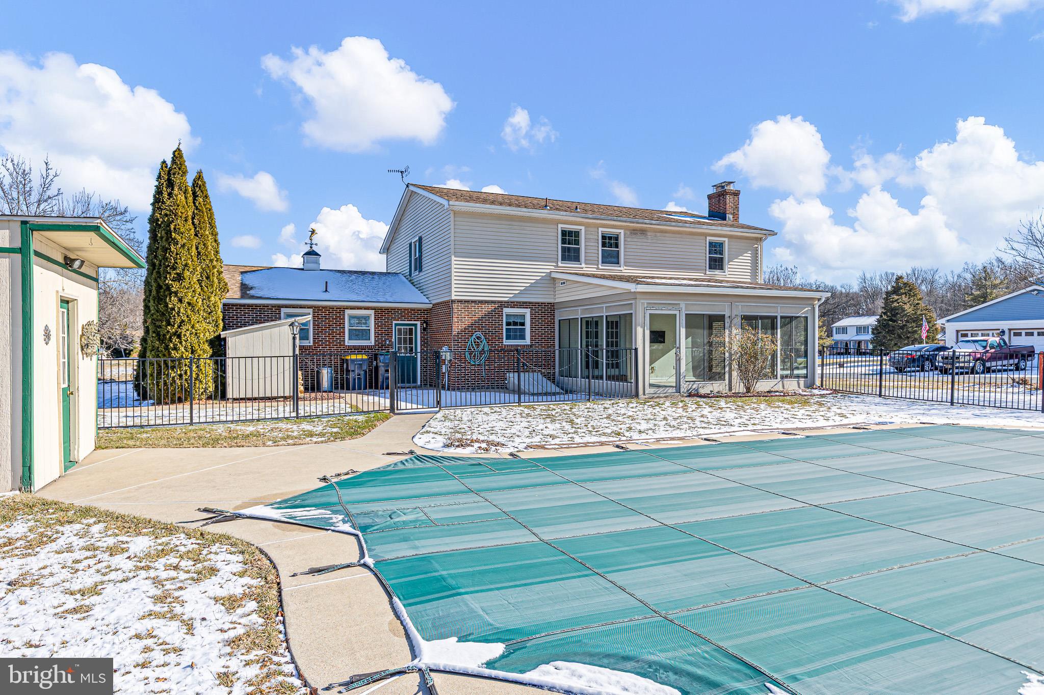 CARAVEL FARMS - Residential