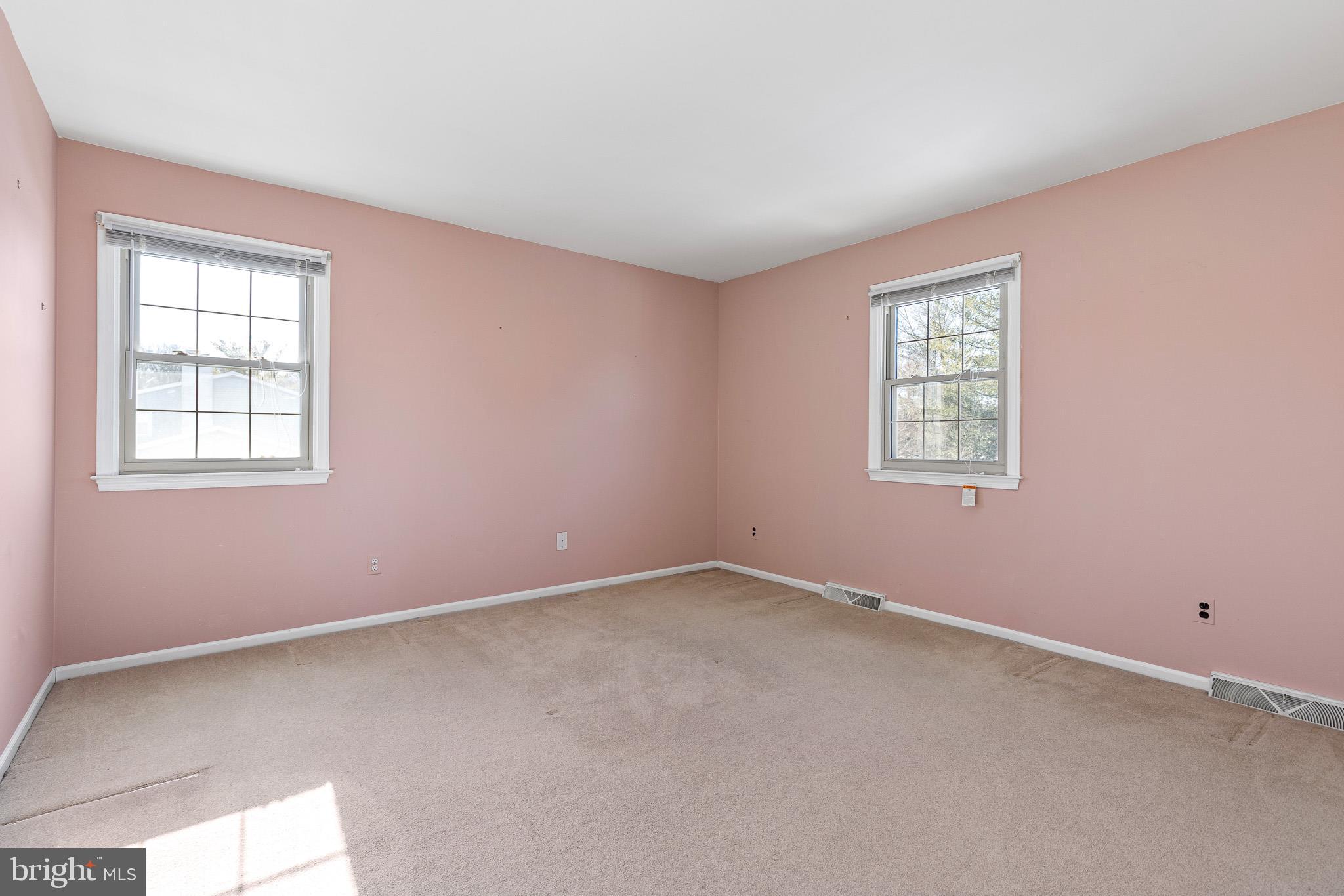 CARAVEL FARMS - Residential