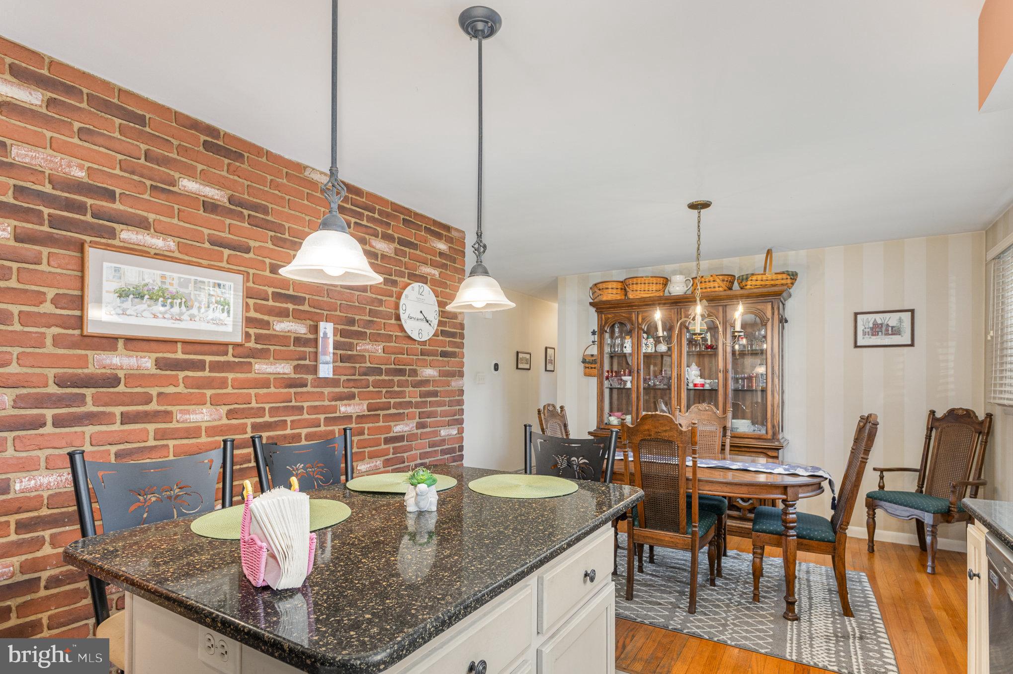 MANOR RIDGE - Residential