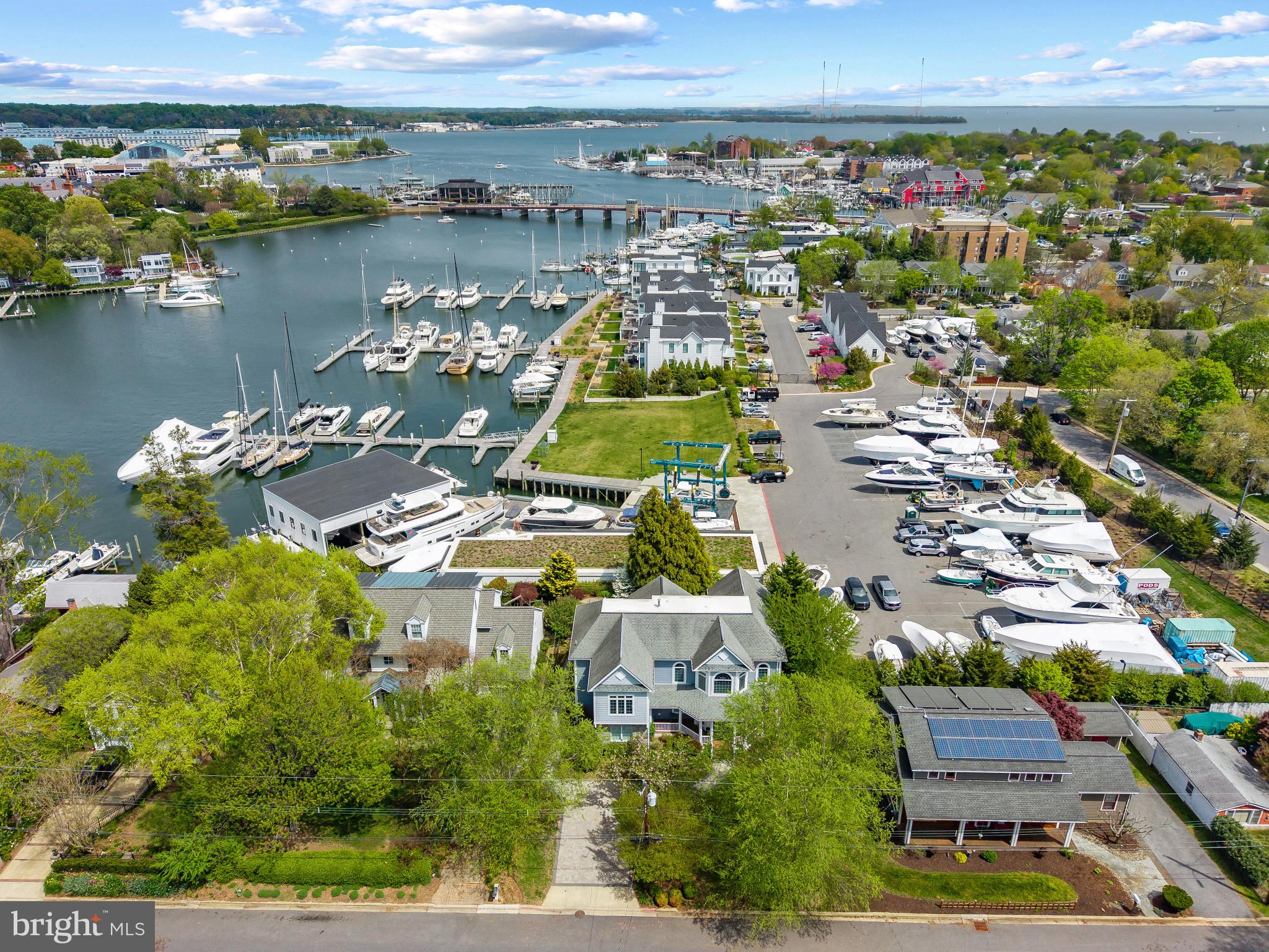 219 LOCKWOOD COURT 1/2