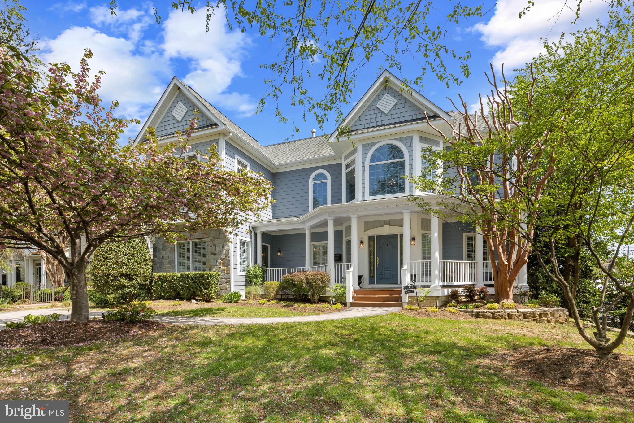 219 LOCKWOOD COURT 1/2