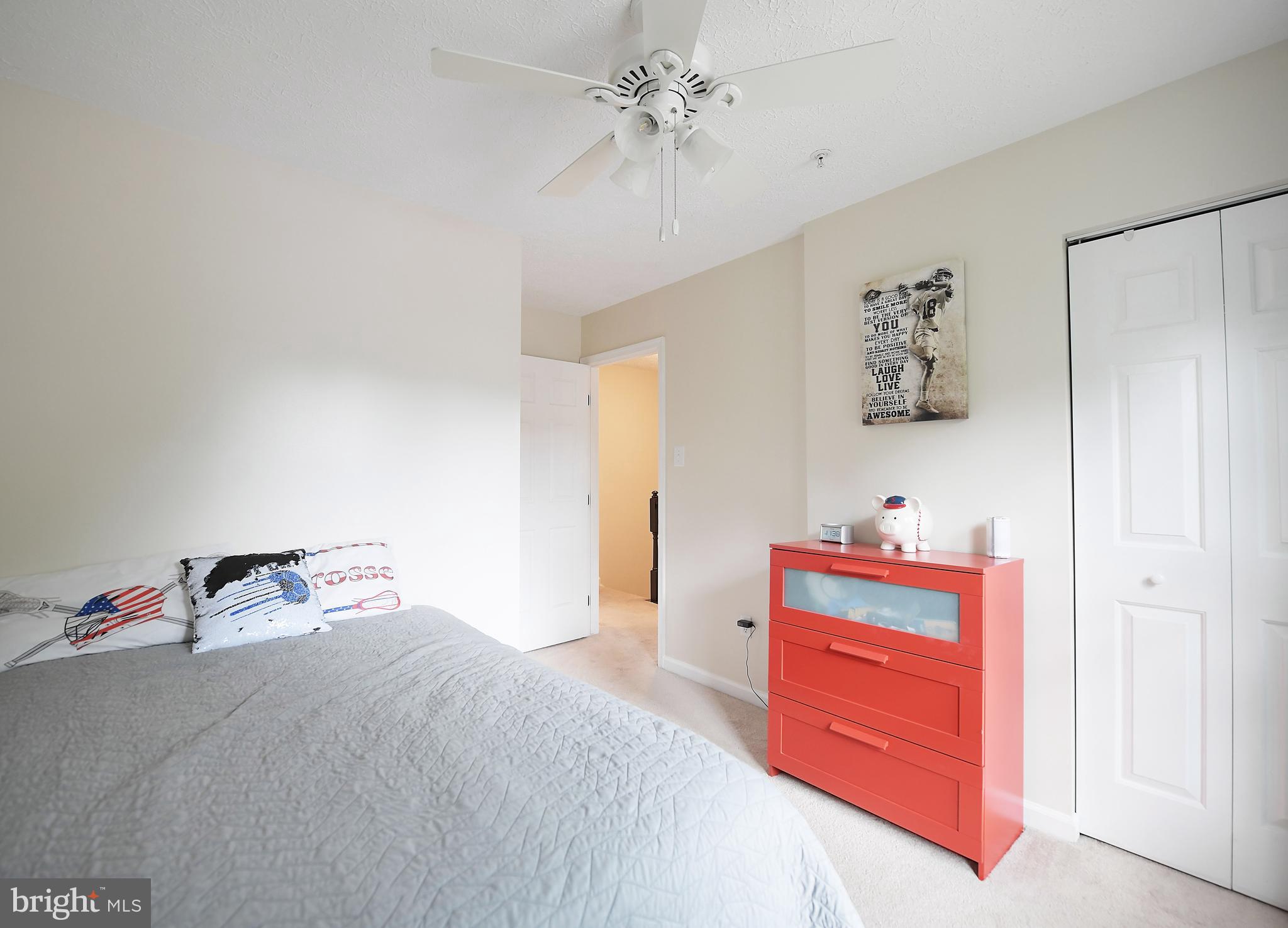 CONSTANT FRIENDSHIP - Residential