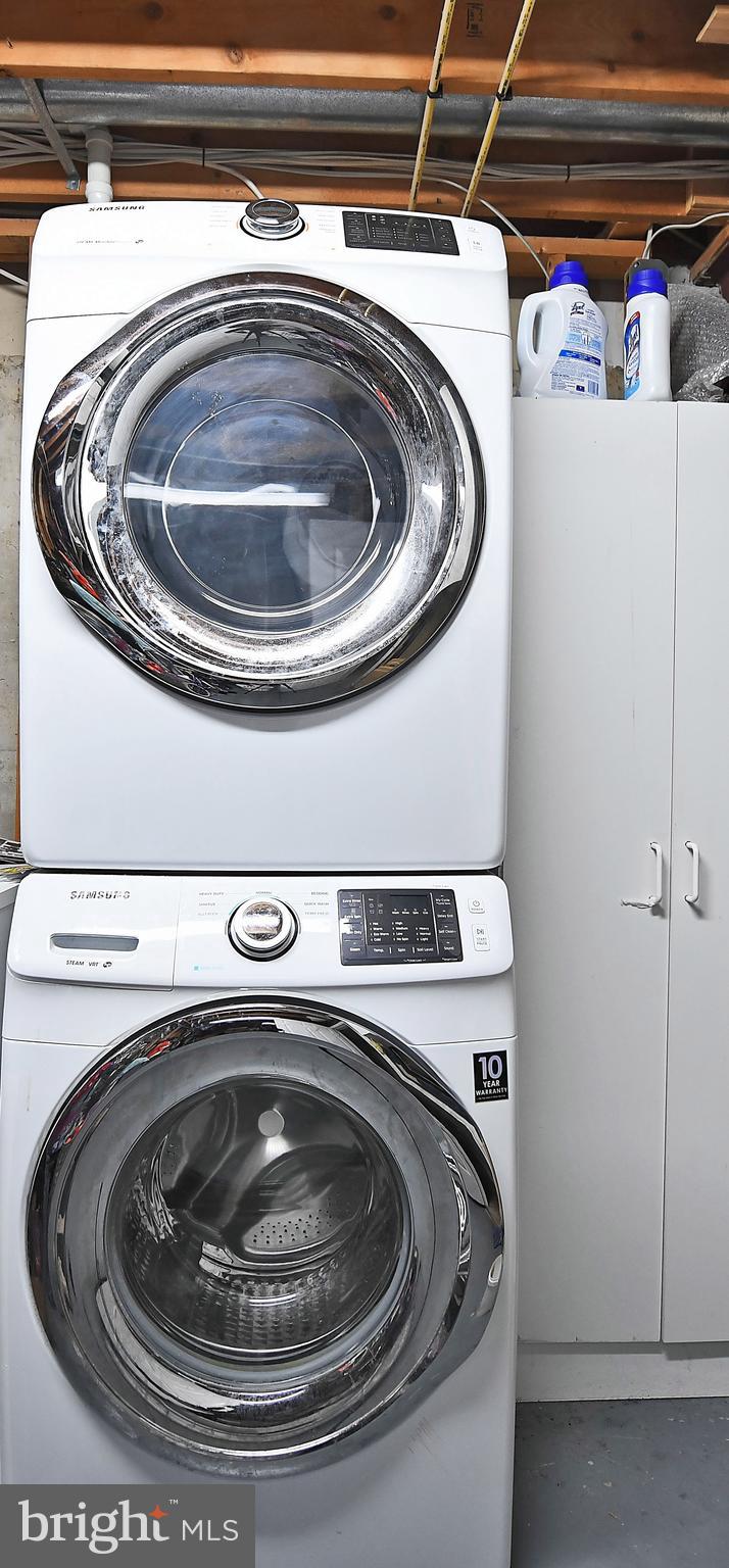 CONSTANT FRIENDSHIP - Residential