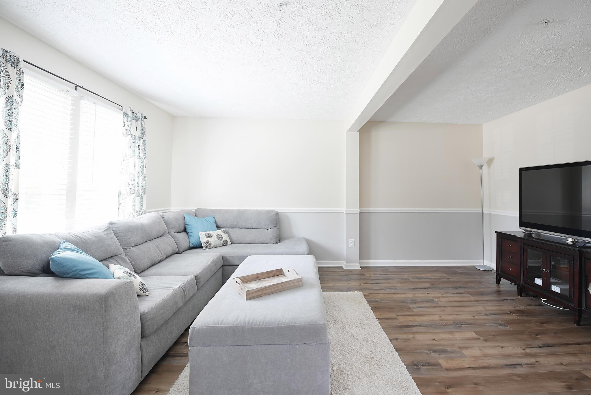 CONSTANT FRIENDSHIP - Residential