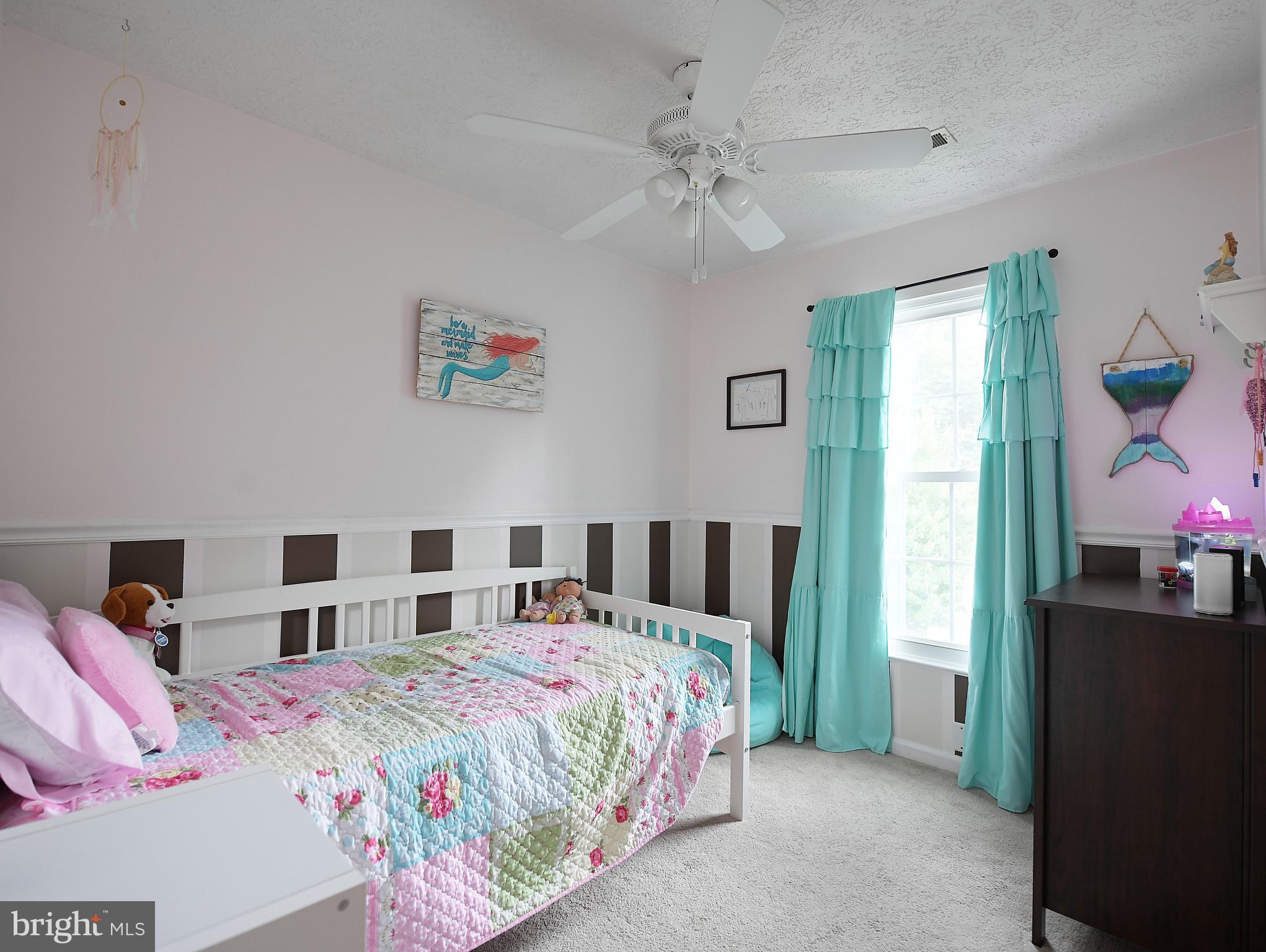 CONSTANT FRIENDSHIP - Residential