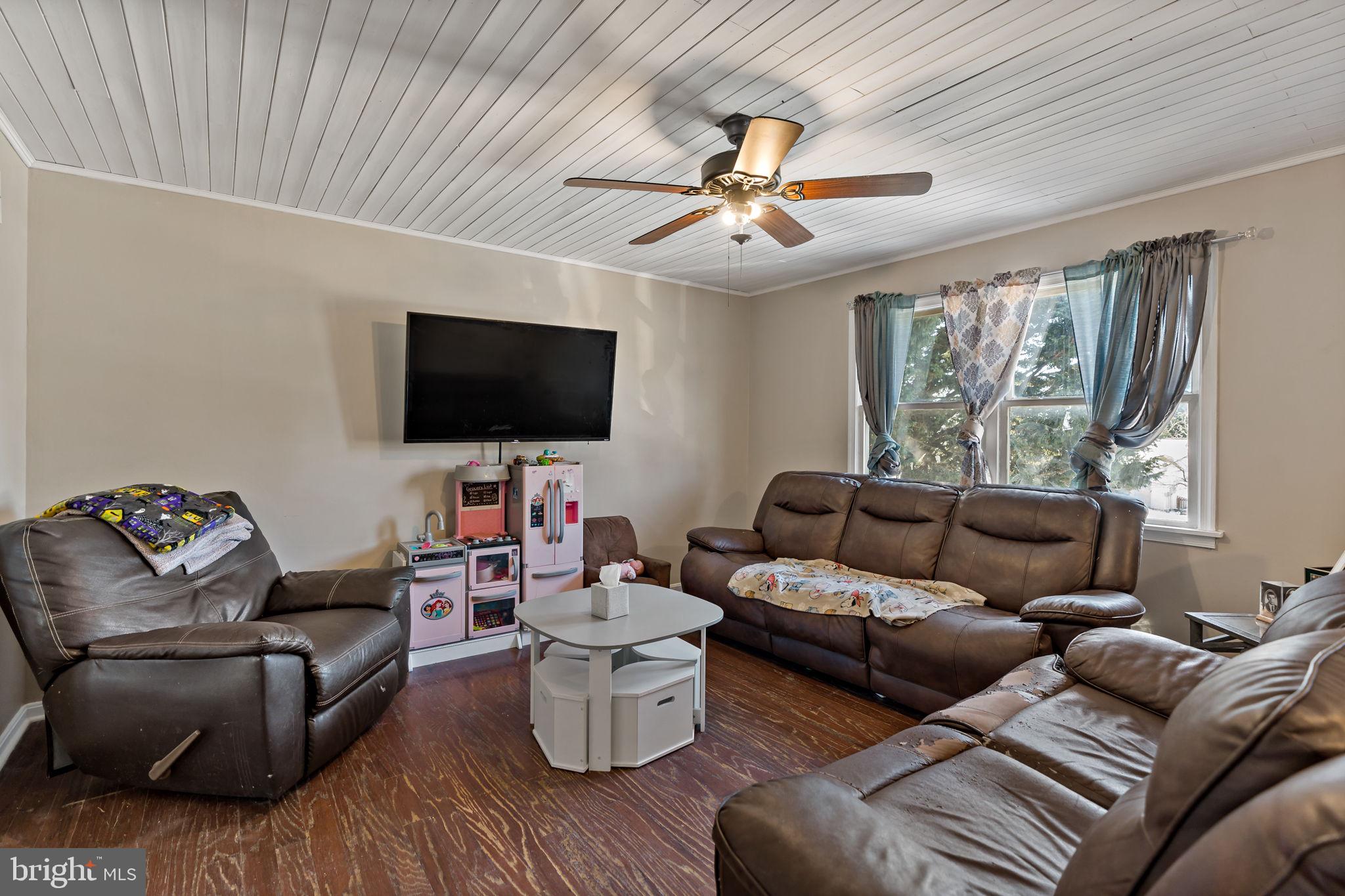 OPEQUON MEADOWS - Residential