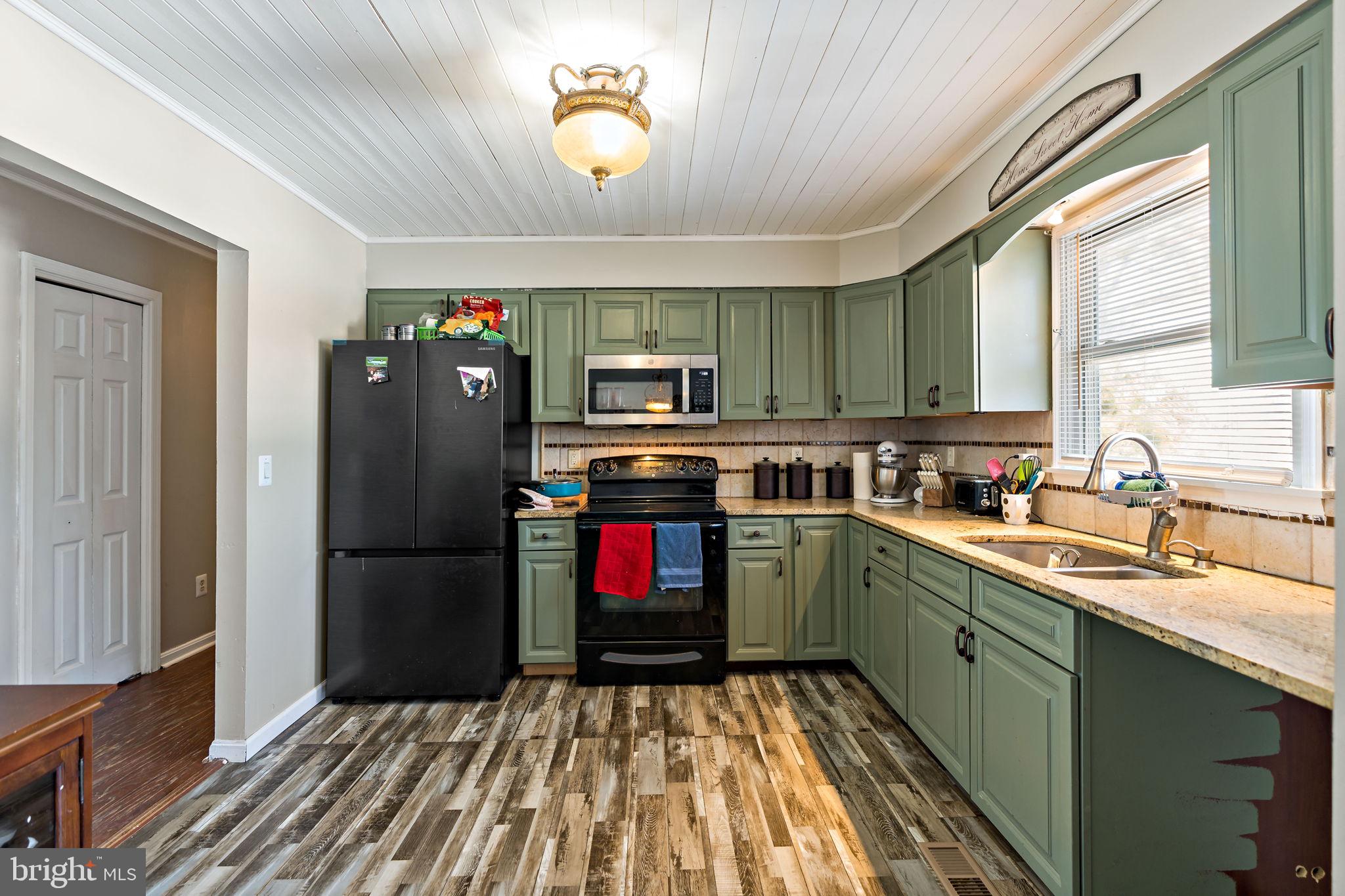 OPEQUON MEADOWS - Residential