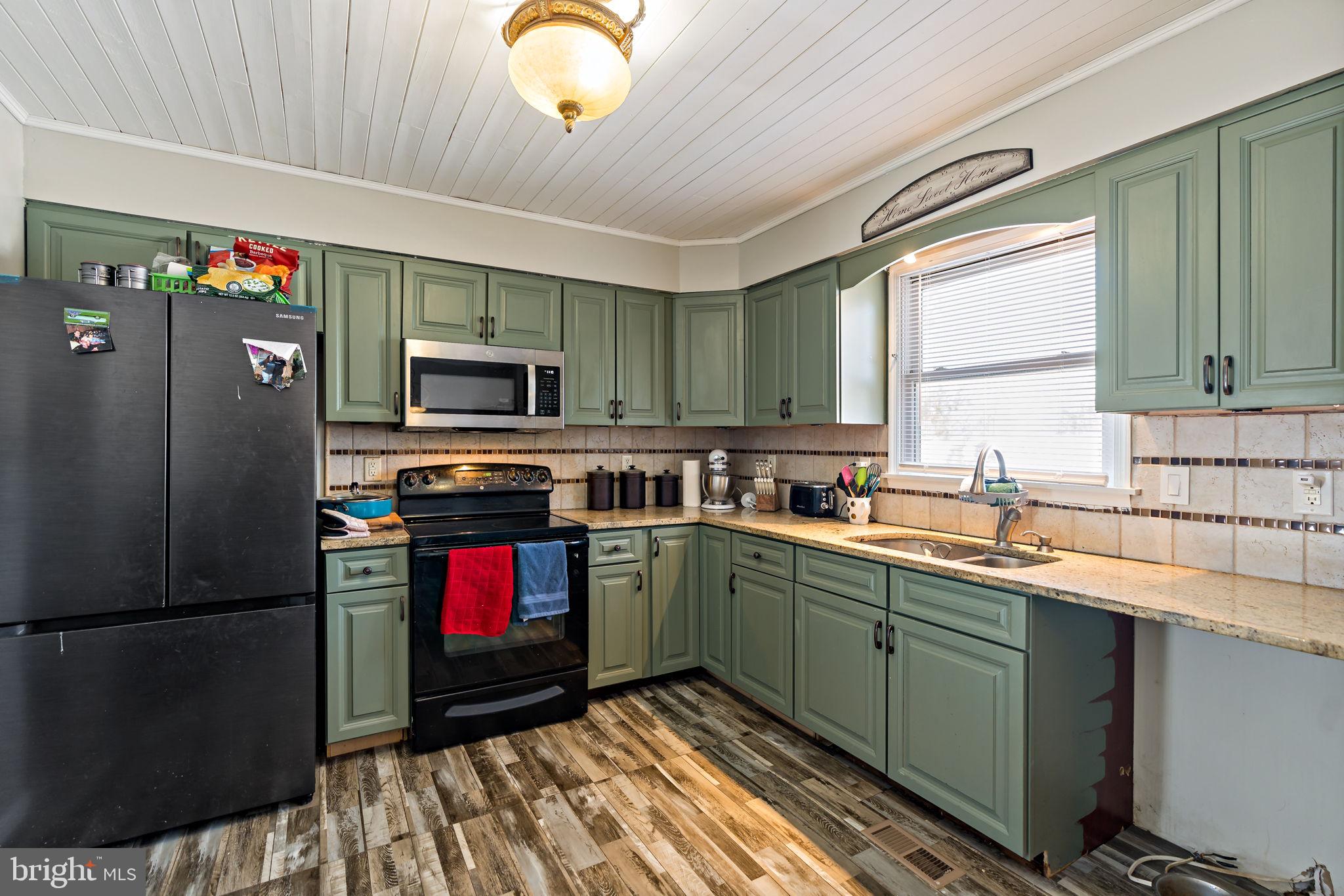 OPEQUON MEADOWS - Residential