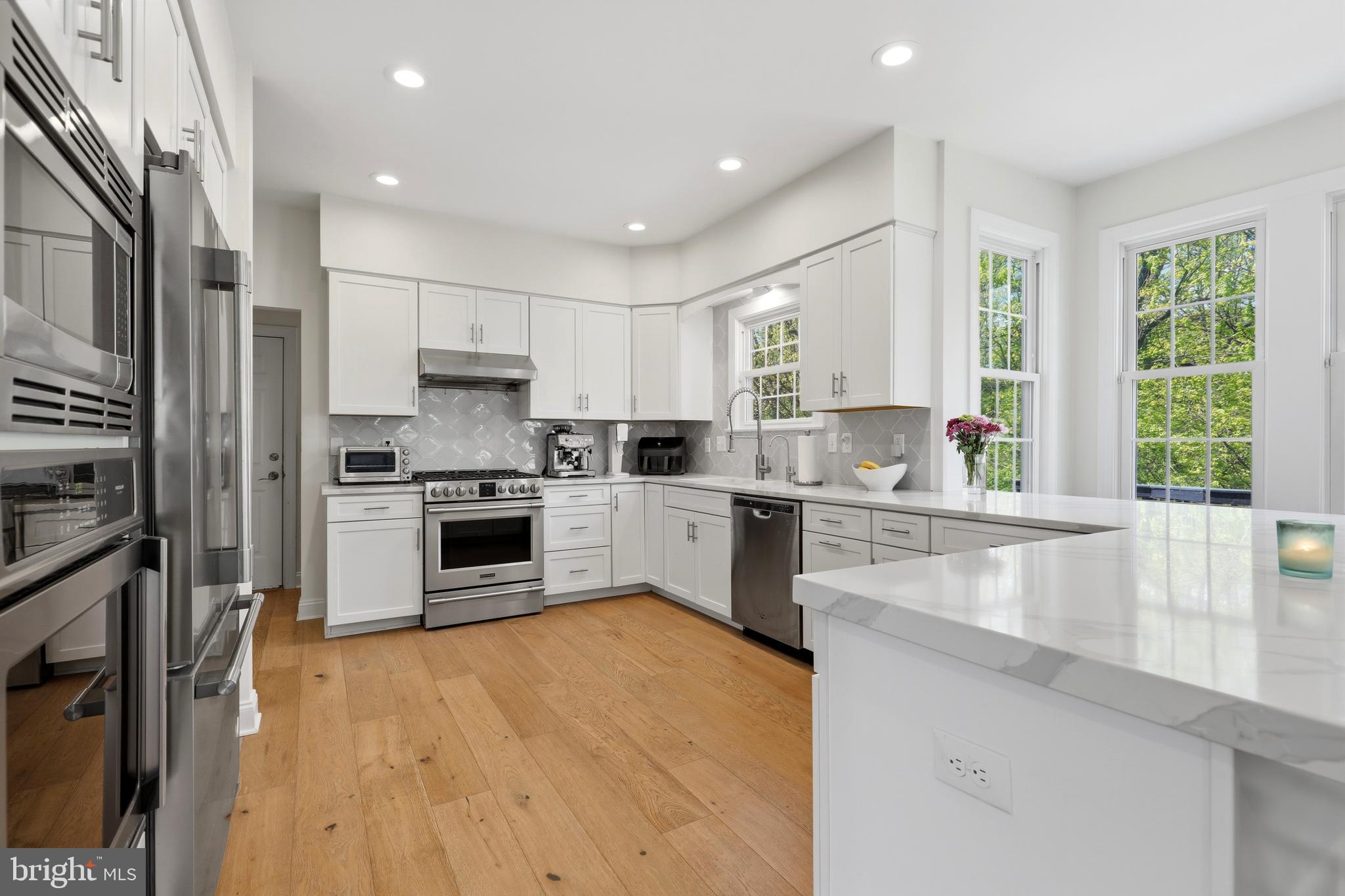 148 CHINABERRY DRIVE