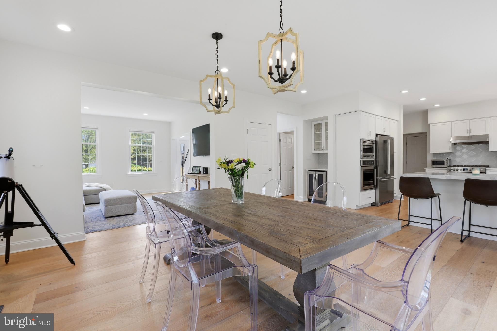 148 CHINABERRY DRIVE