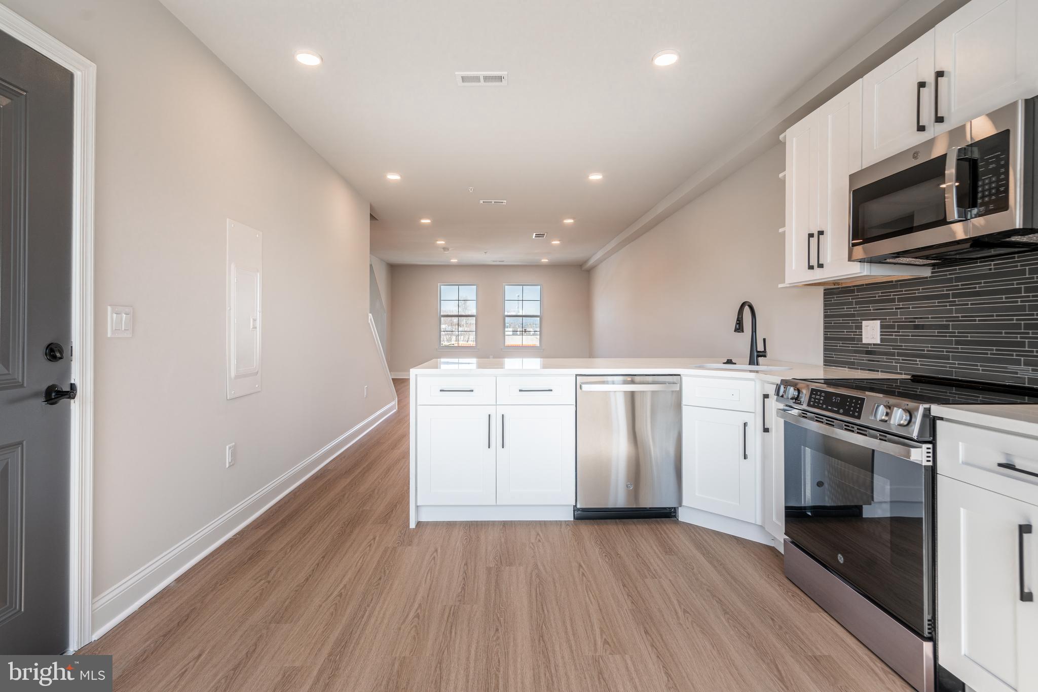 WYNNEFIELD HEIGHTS - Residential