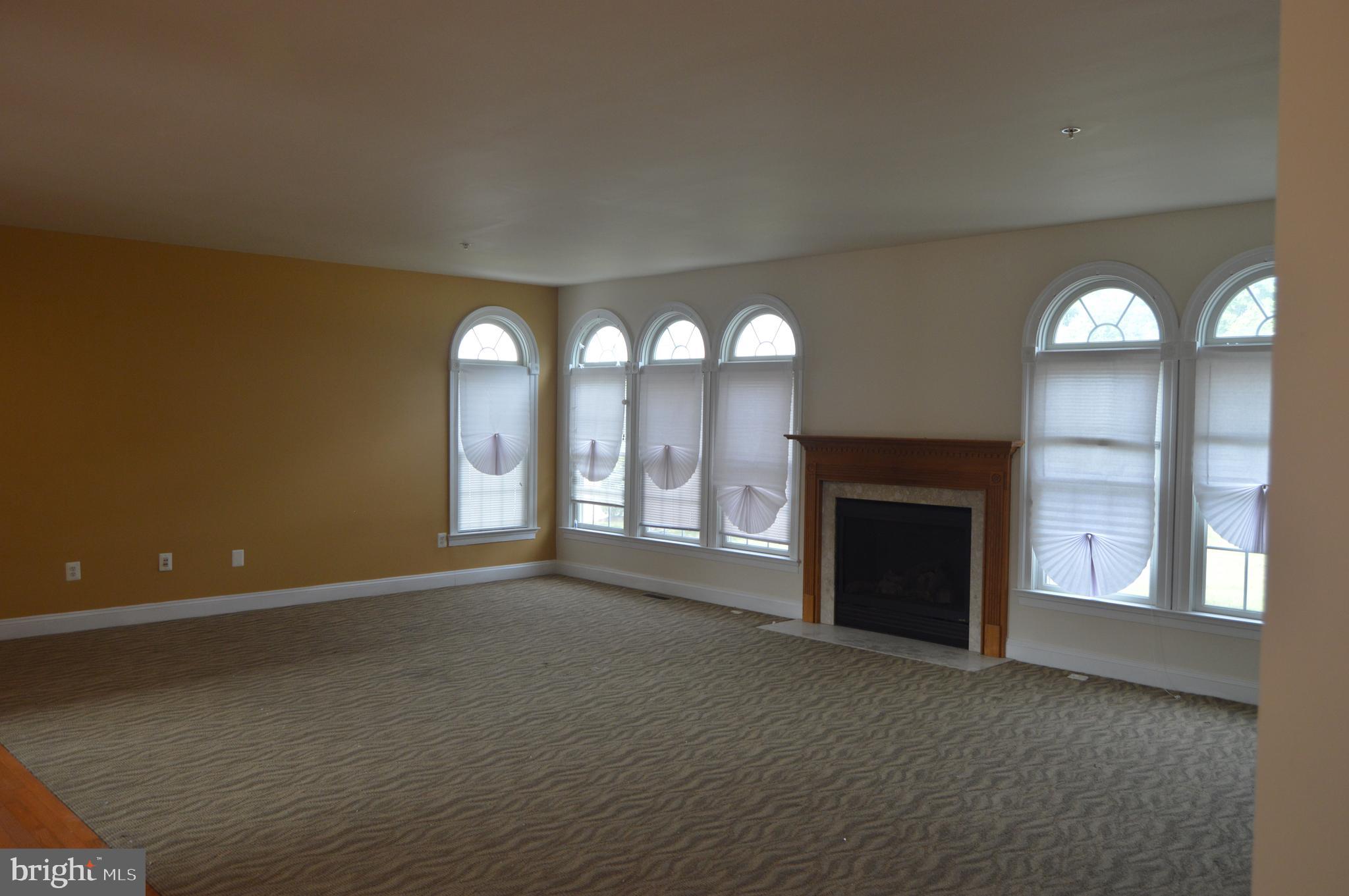 TALL OAKS ESTATES - Residential