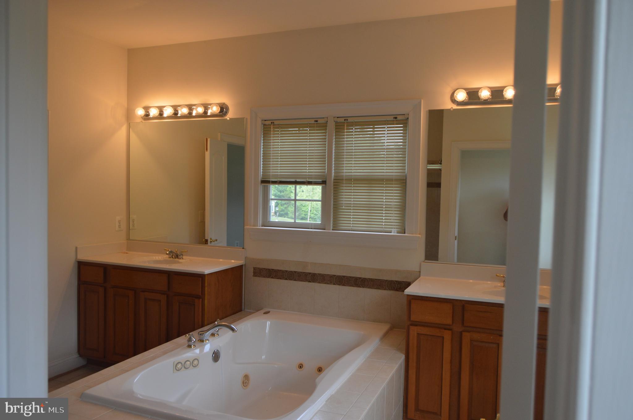 TALL OAKS ESTATES - Residential