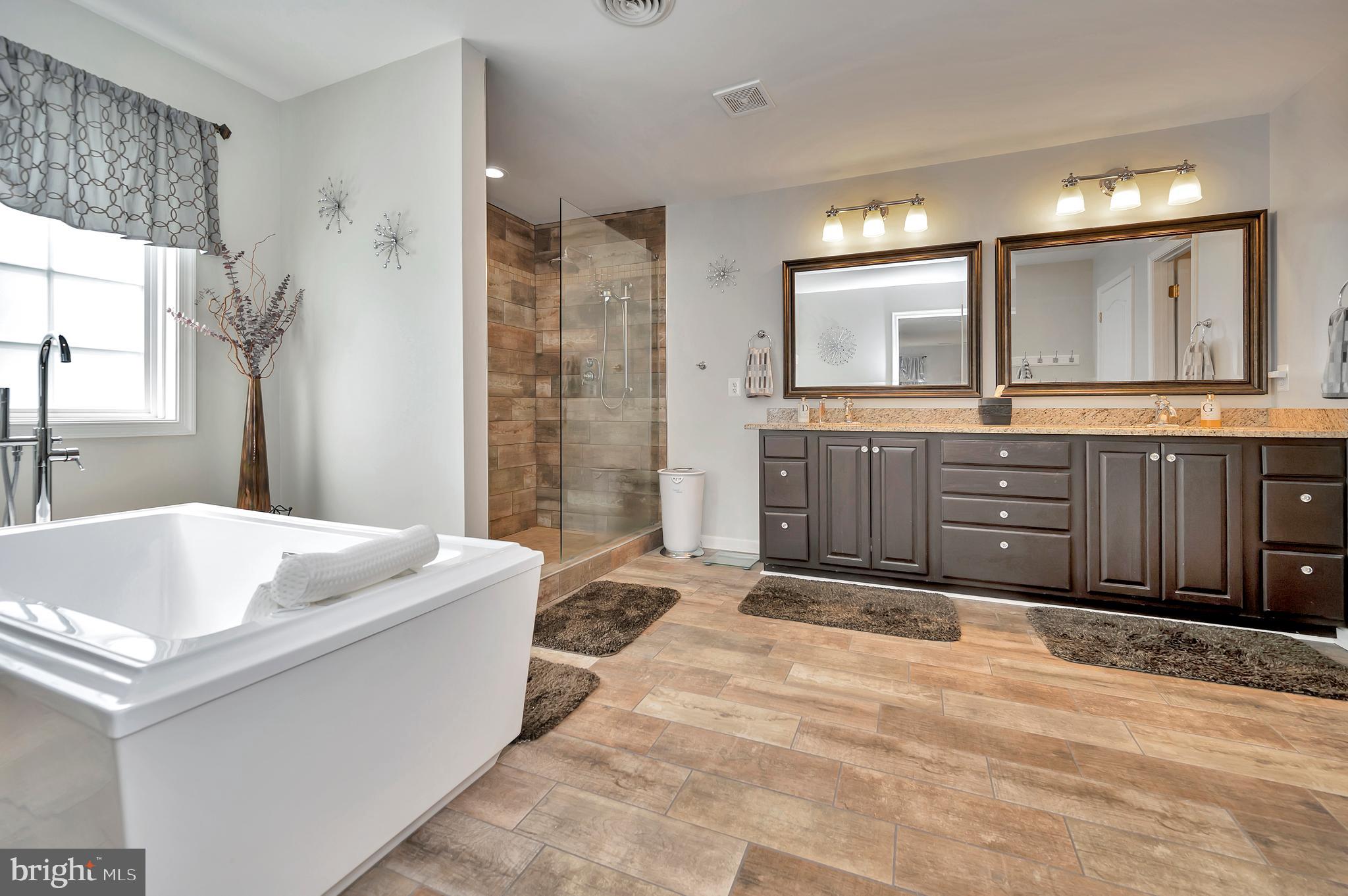 MANSFIELD MANOR - Residential