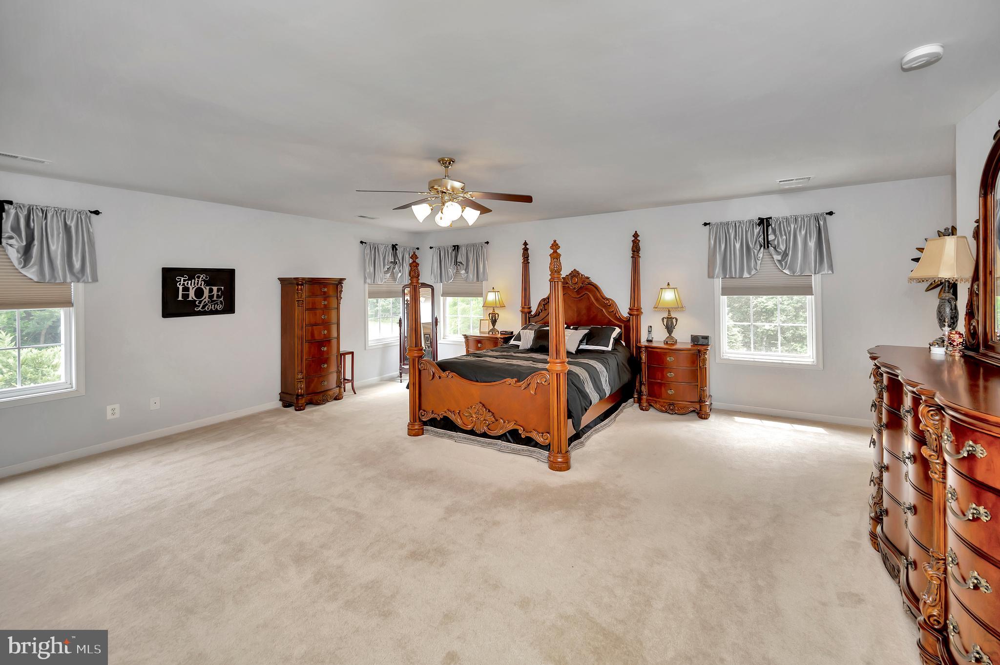 MANSFIELD MANOR - Residential