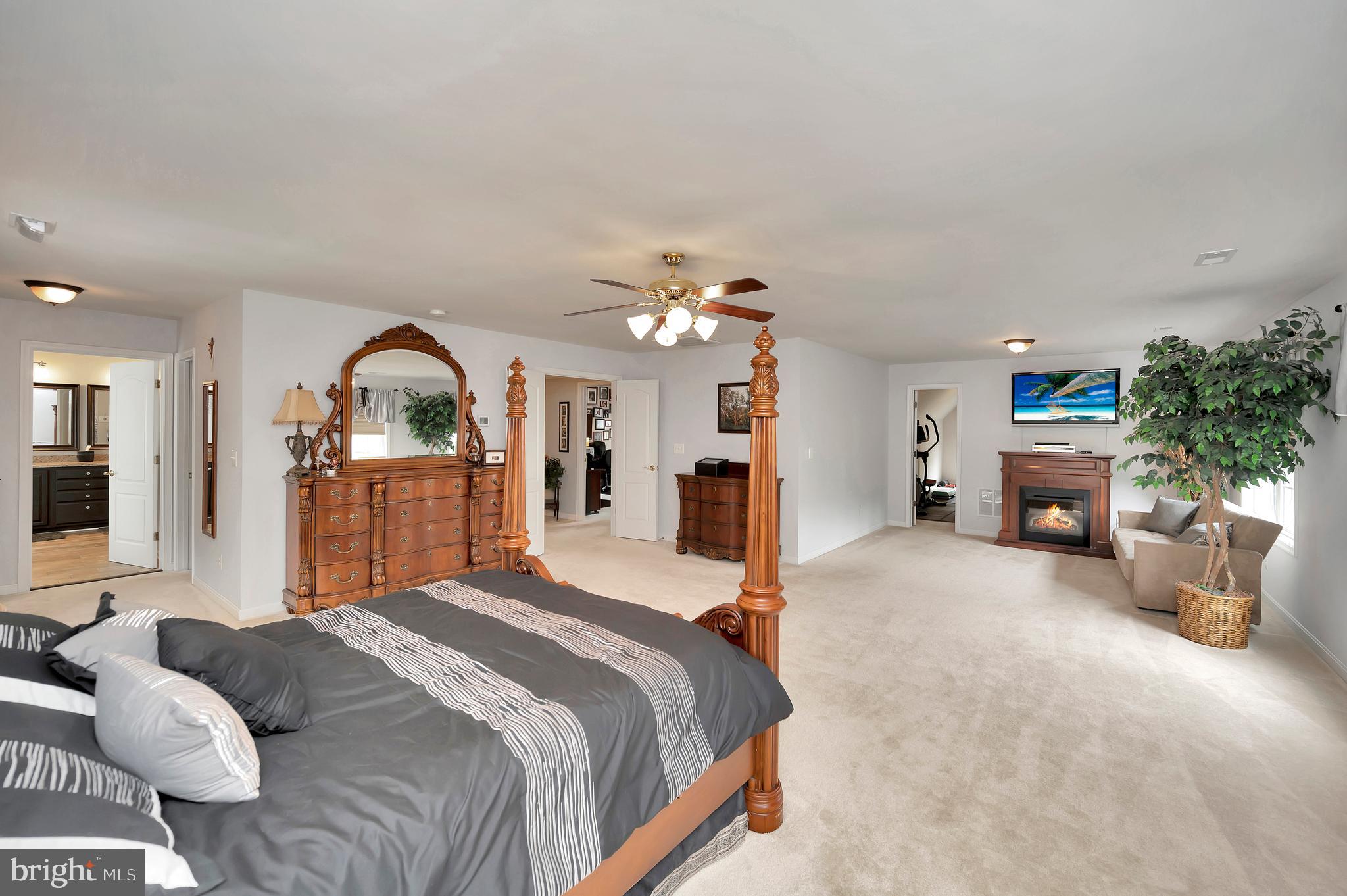 MANSFIELD MANOR - Residential