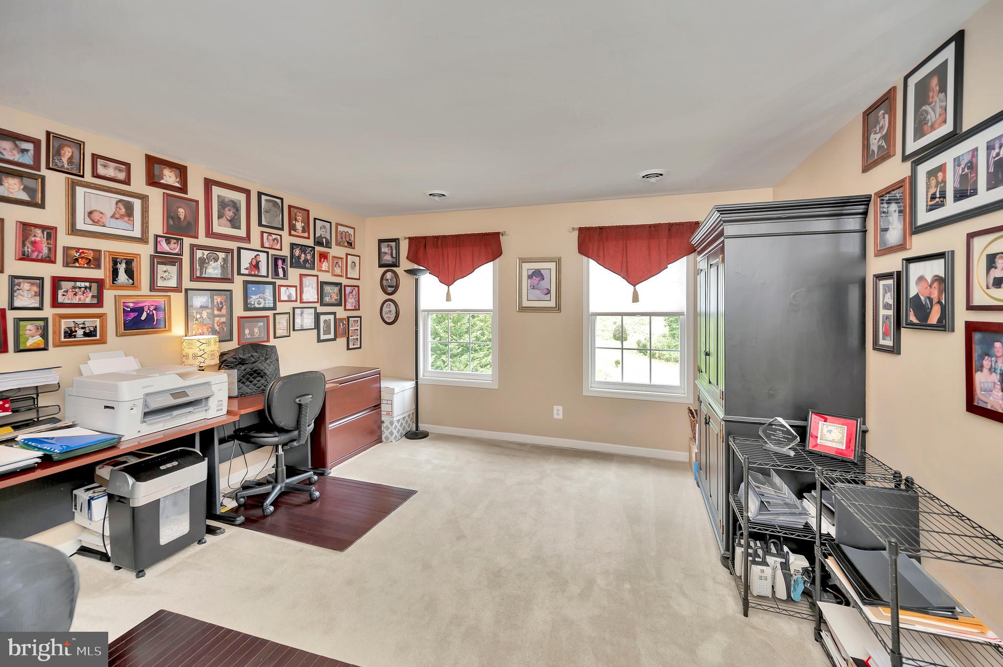 MANSFIELD MANOR - Residential