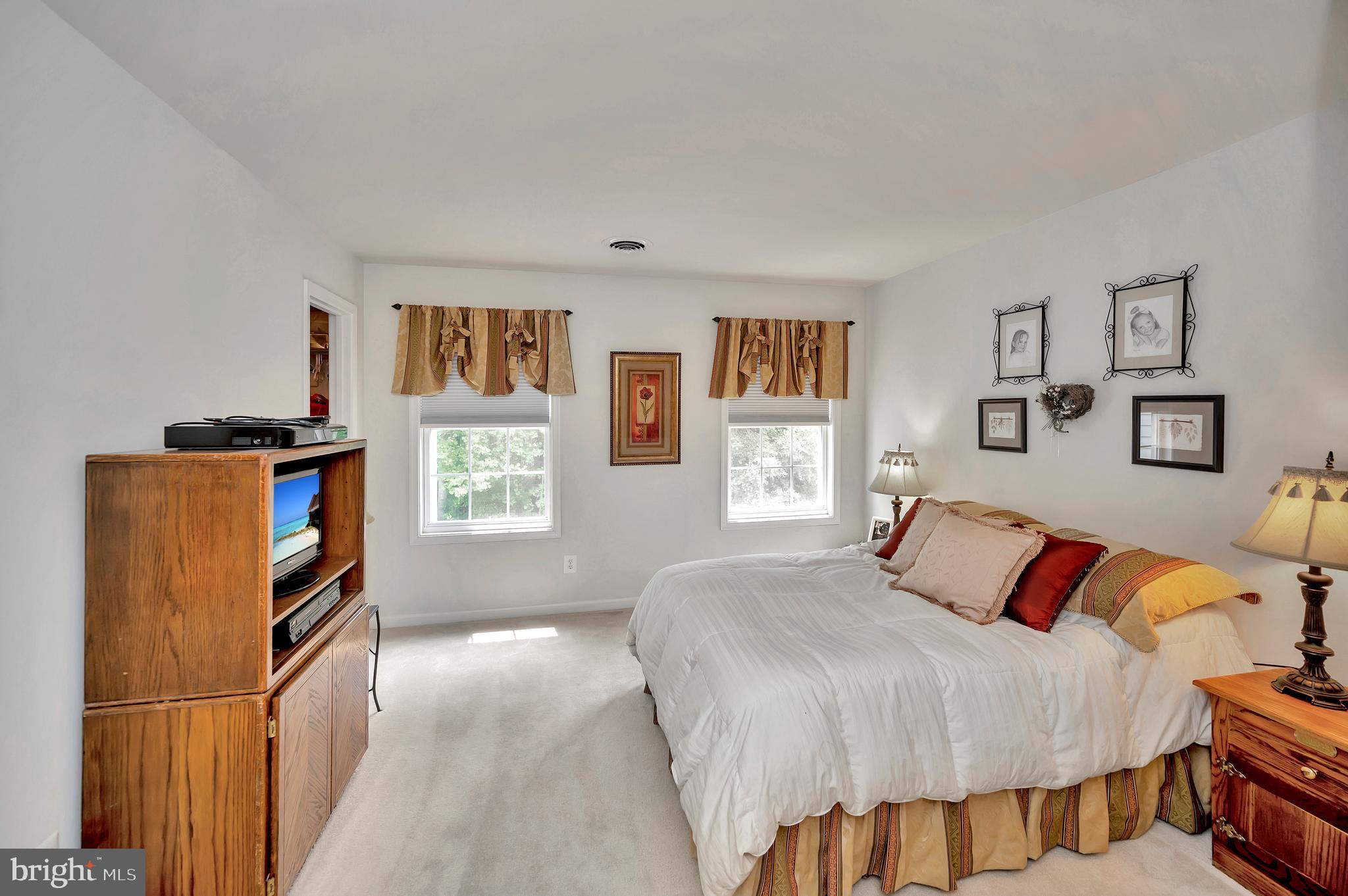 MANSFIELD MANOR - Residential