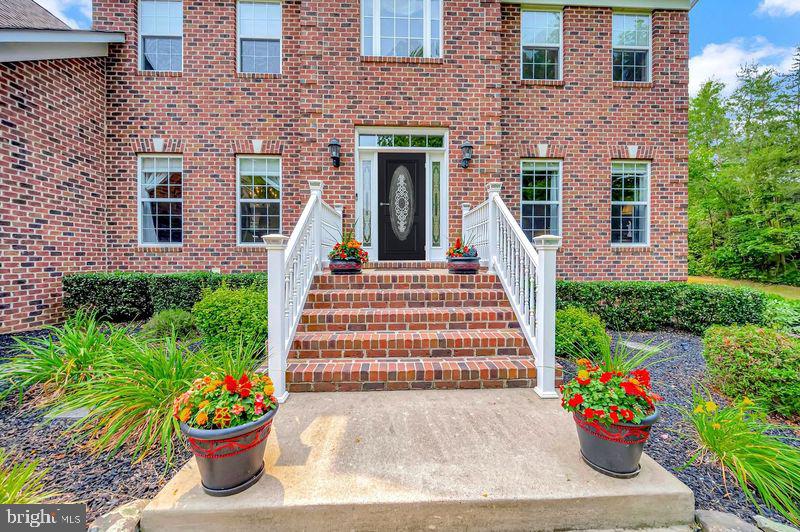 MANSFIELD MANOR - Residential