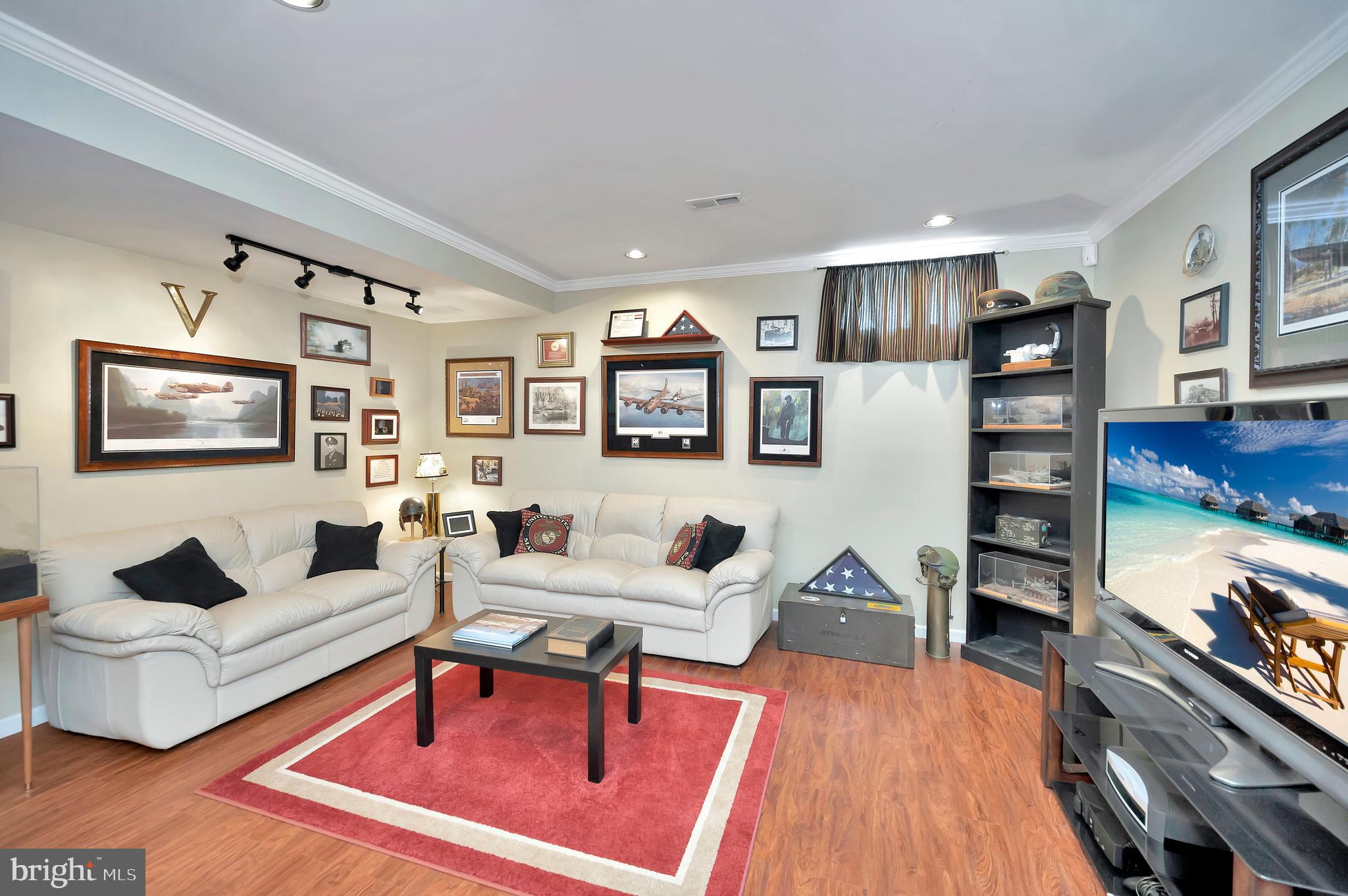 MANSFIELD MANOR - Residential