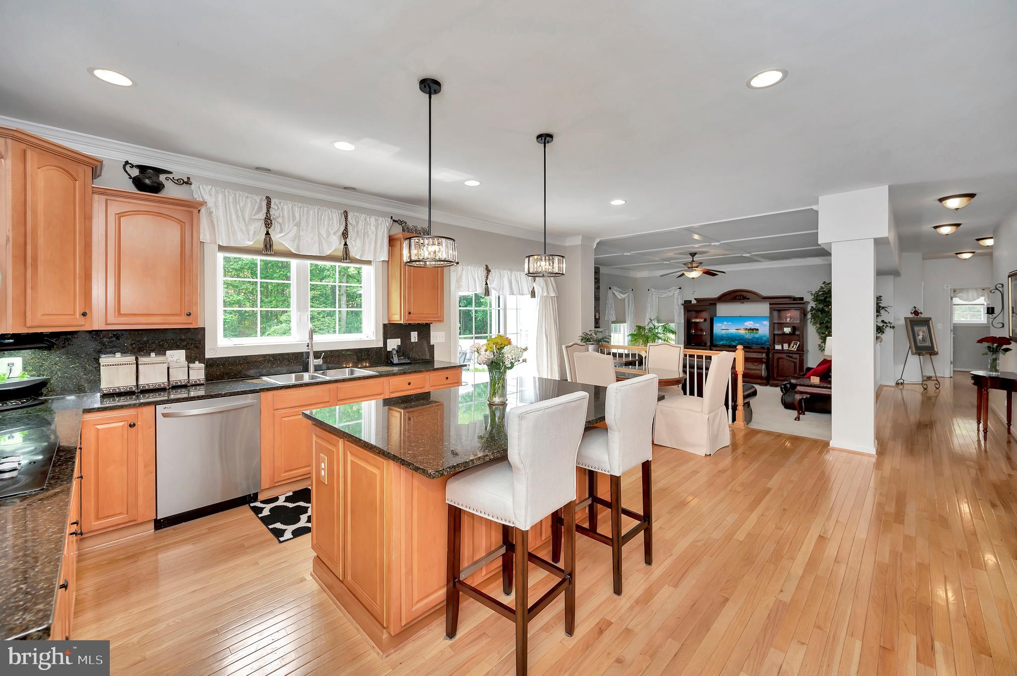 MANSFIELD MANOR - Residential