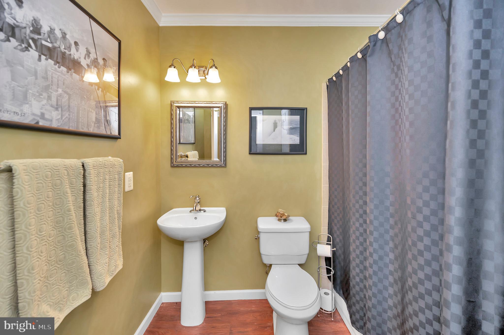 MANSFIELD MANOR - Residential