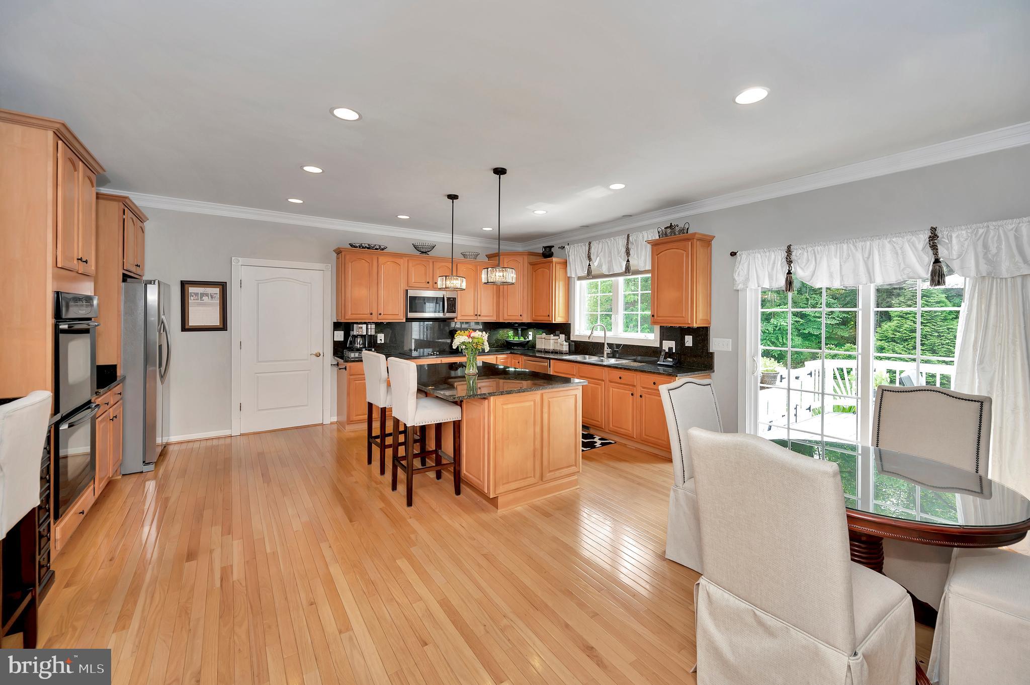 MANSFIELD MANOR - Residential