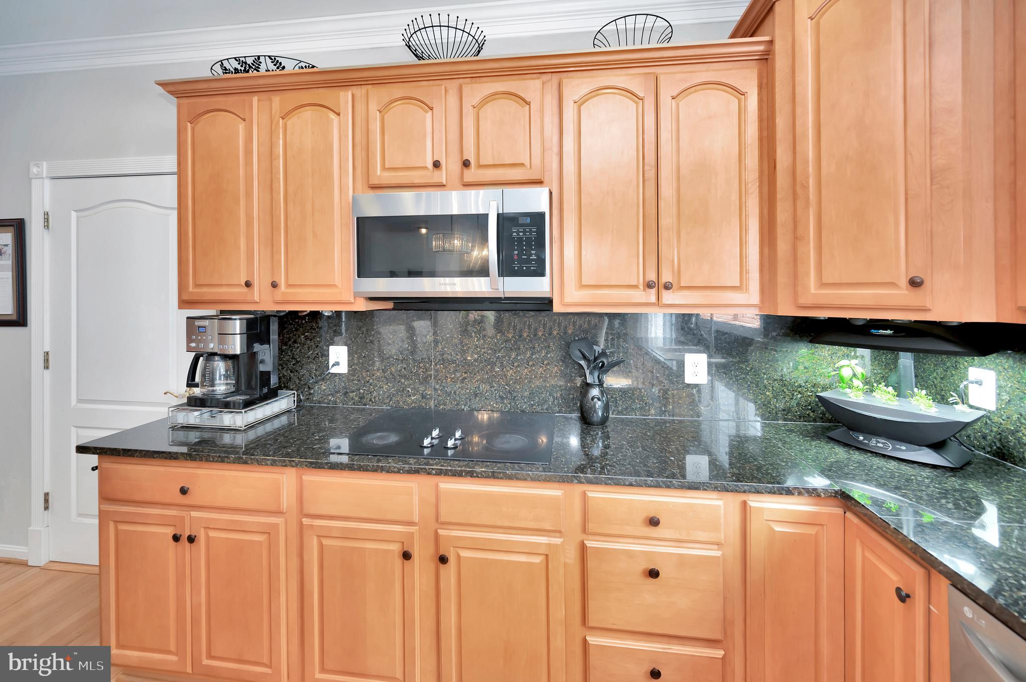 MANSFIELD MANOR - Residential